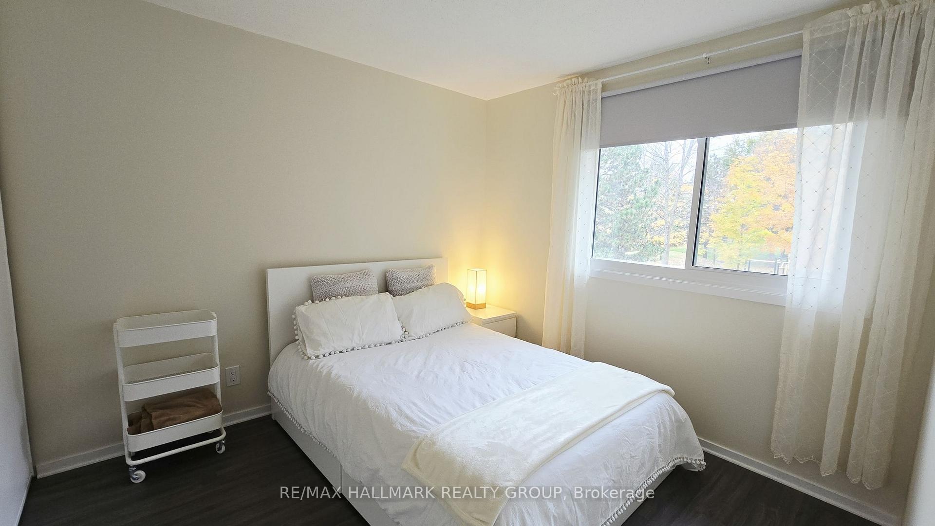 Photo 24 of 40 Huntsman Crescent, Ottawa, Kanata - Bridlewood — HOMEH