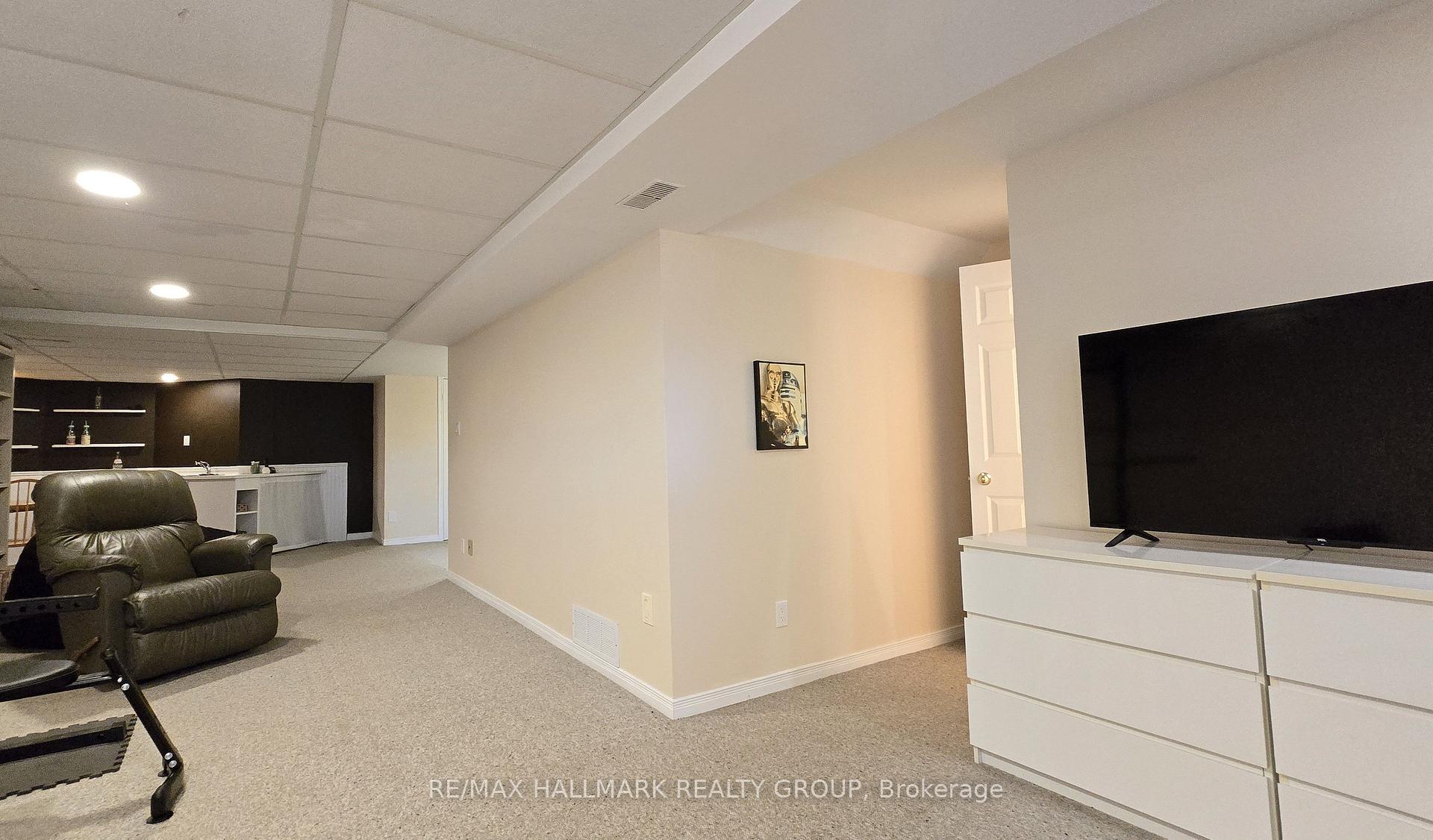 Photo 31 of 40 Huntsman Crescent, Ottawa, Kanata - Bridlewood — HOMEH