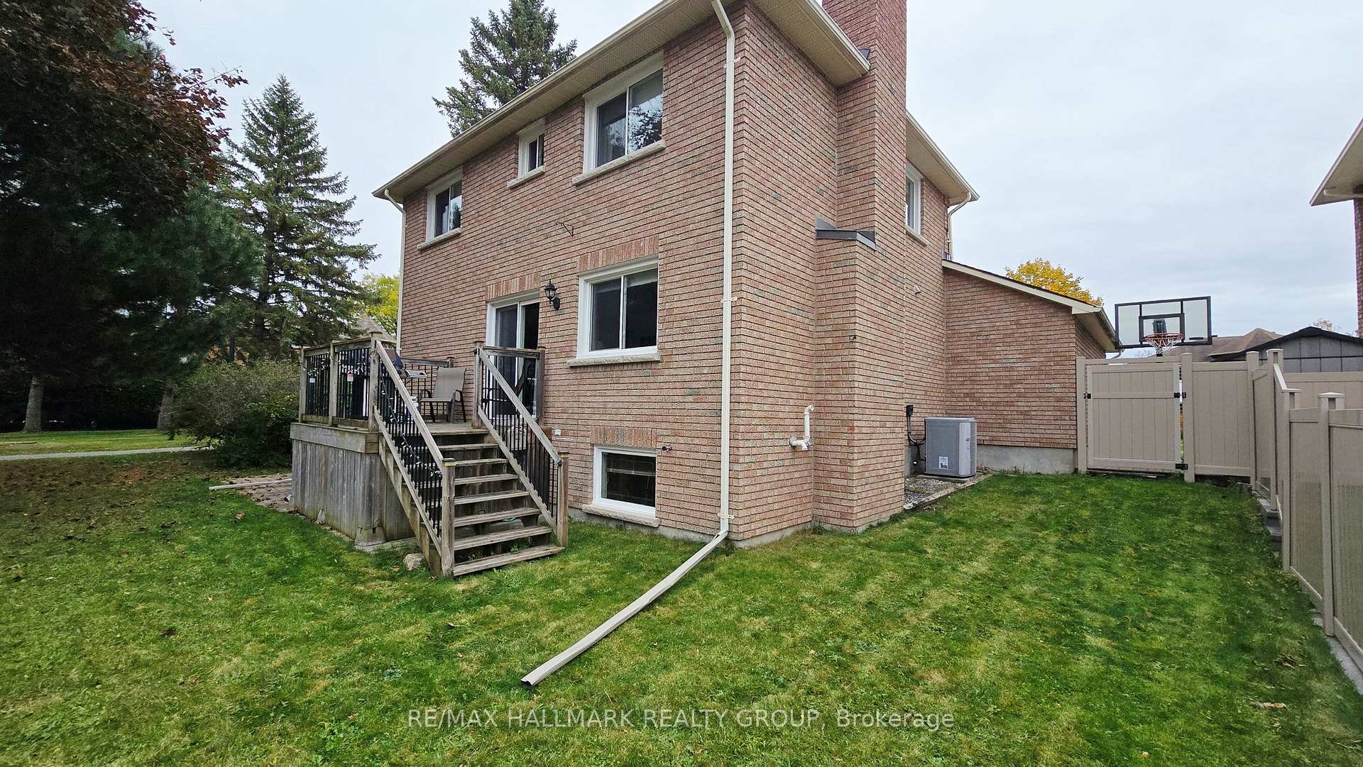 Photo 39 of 40 Huntsman Crescent, Ottawa, Kanata - Bridlewood — HOMEH