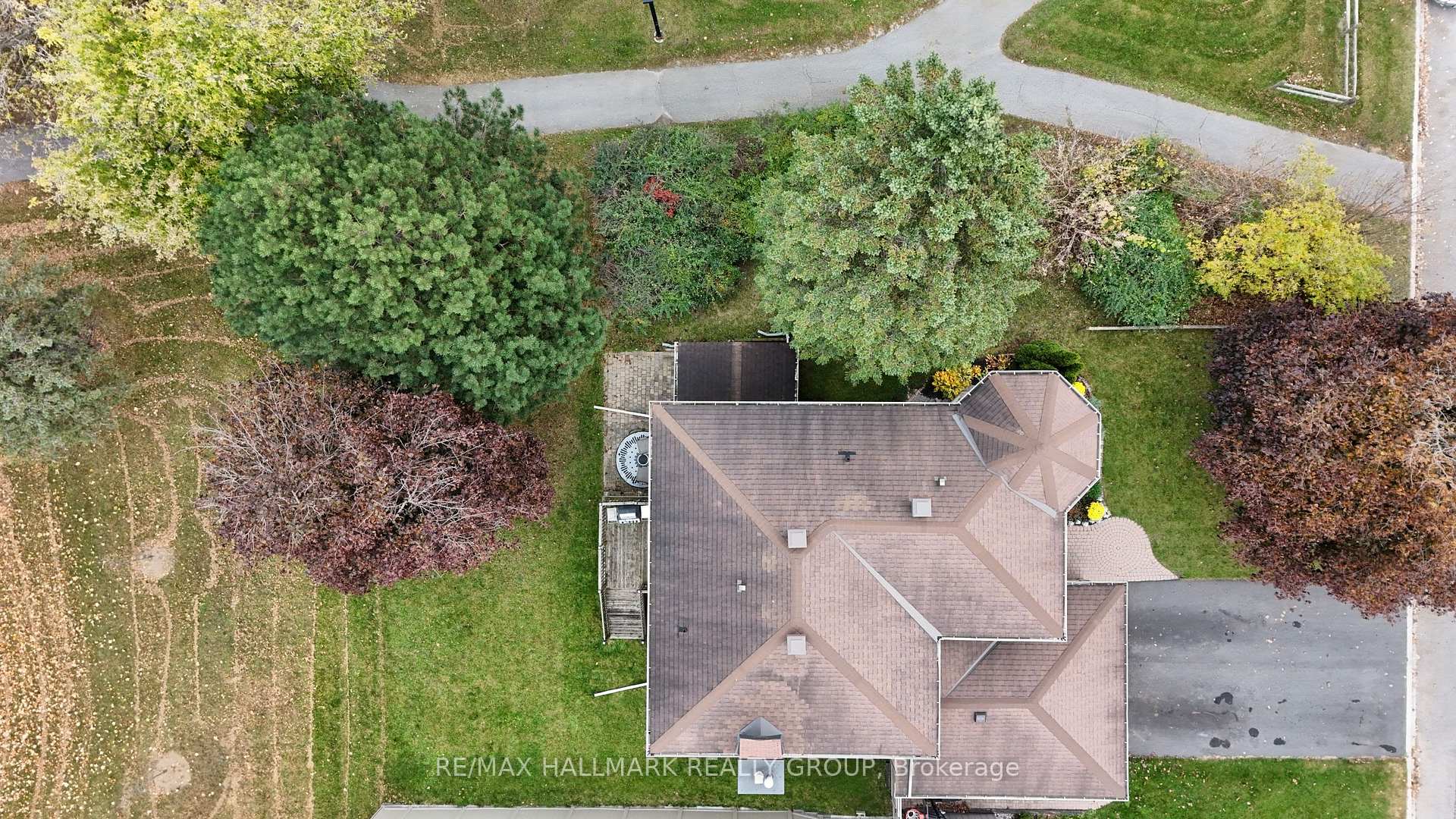 Photo 42 of 40 Huntsman Crescent, Ottawa, Kanata - Bridlewood — HOMEH