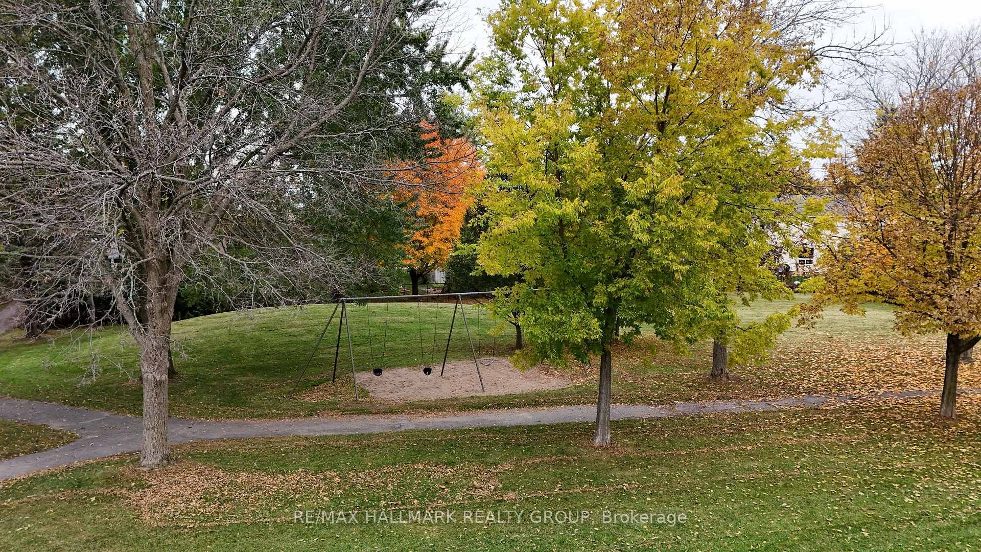 Photo 47 of 40 Huntsman Crescent, Ottawa, Kanata - Bridlewood — HOMEH