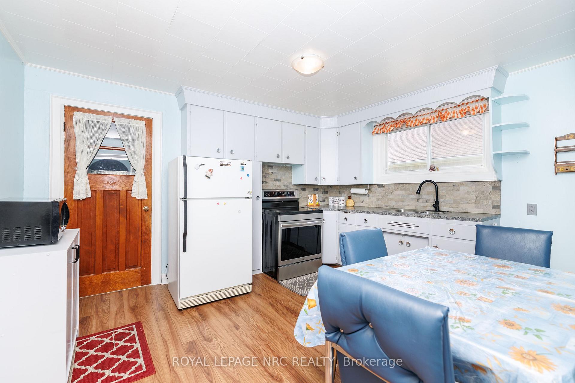 Photo 11 of 56 Beech Street, St. Catharines, Downtown — HOMEH