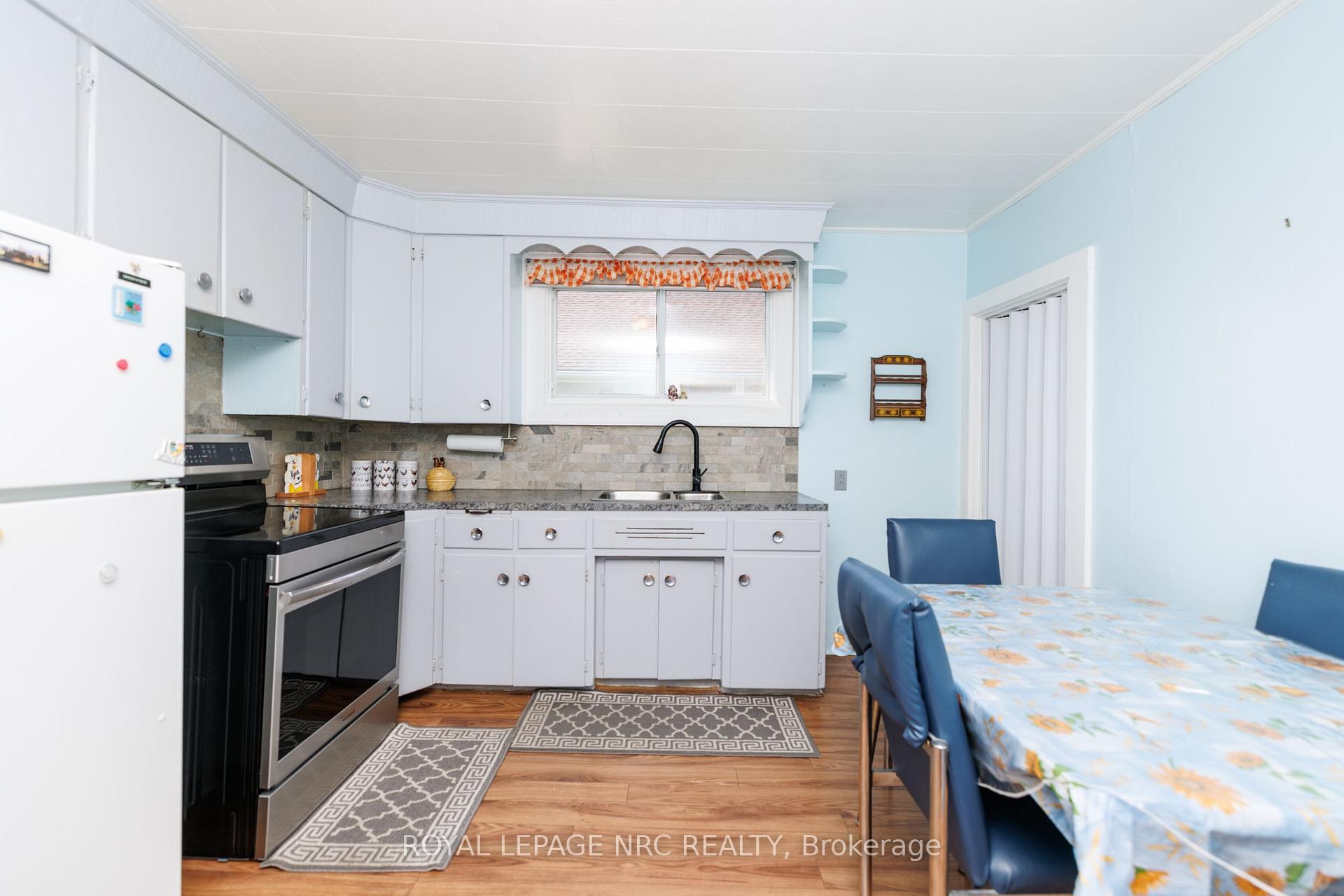 Photo 12 of 56 Beech Street, St. Catharines, Downtown — HOMEH