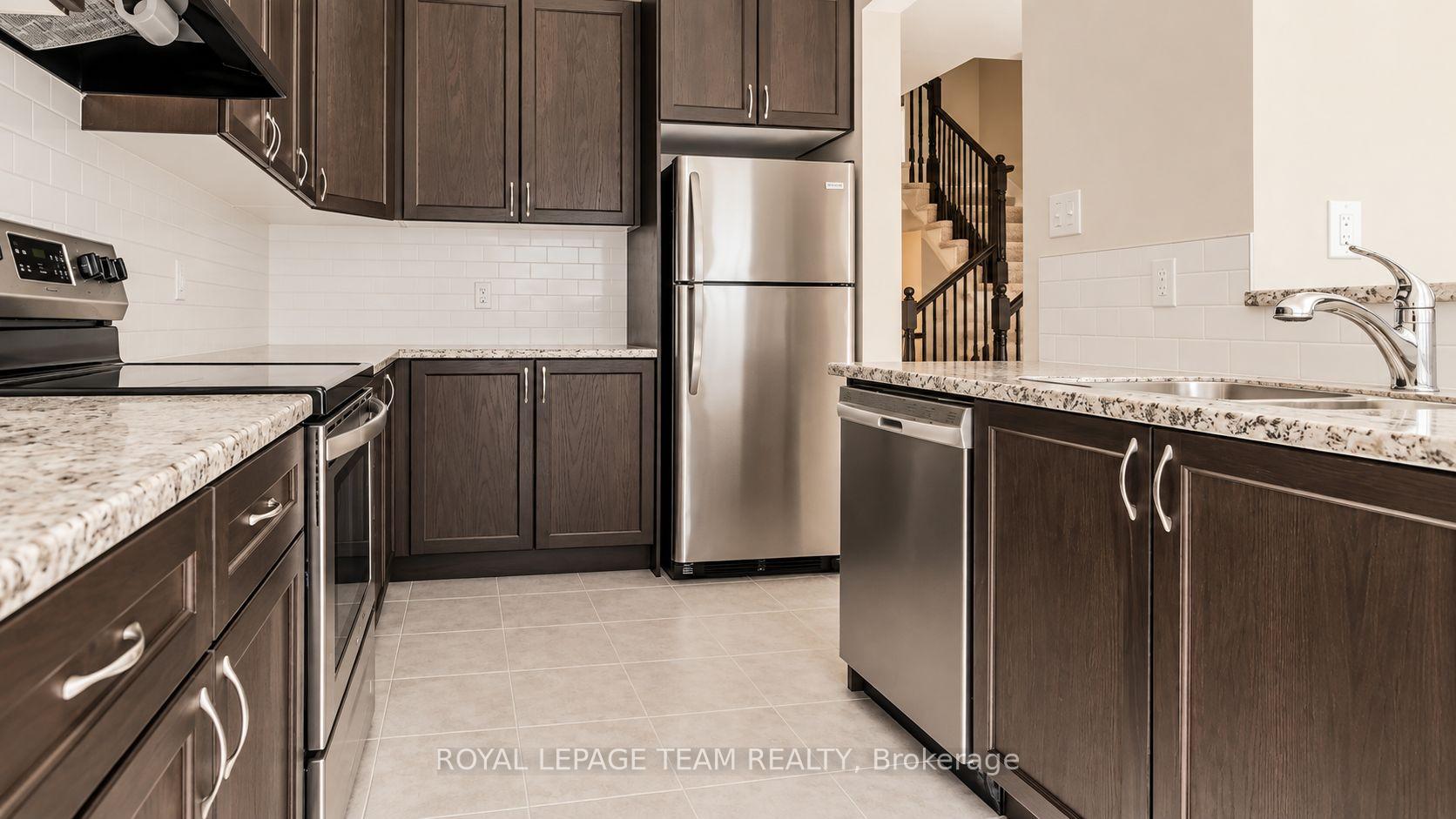 Photo 8 of 268 Atima Circle, Ottawa, Barrhaven - Half Moon Bay — HOMEH