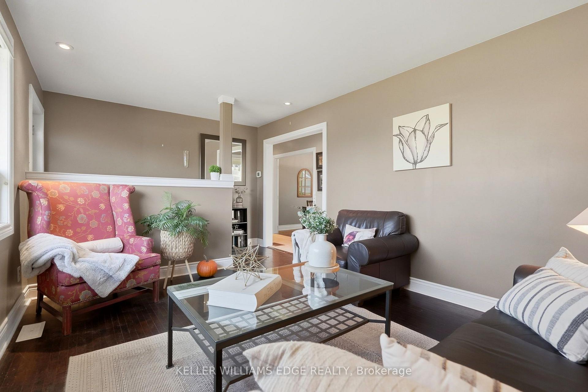 Photo 6 of 660 Wickens Avenue, Burlington, LaSalle — HOMEH