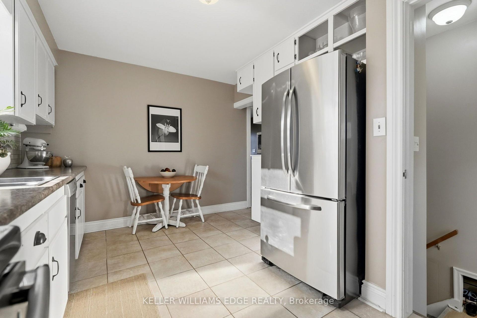 Photo 10 of 660 Wickens Avenue, Burlington, LaSalle — HOMEH