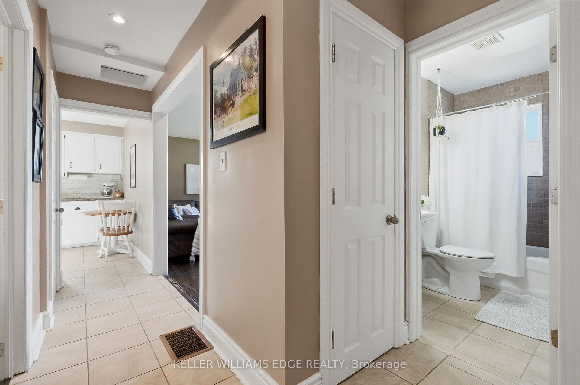 Photo 14 of 660 Wickens Avenue, Burlington, LaSalle — HOMEH