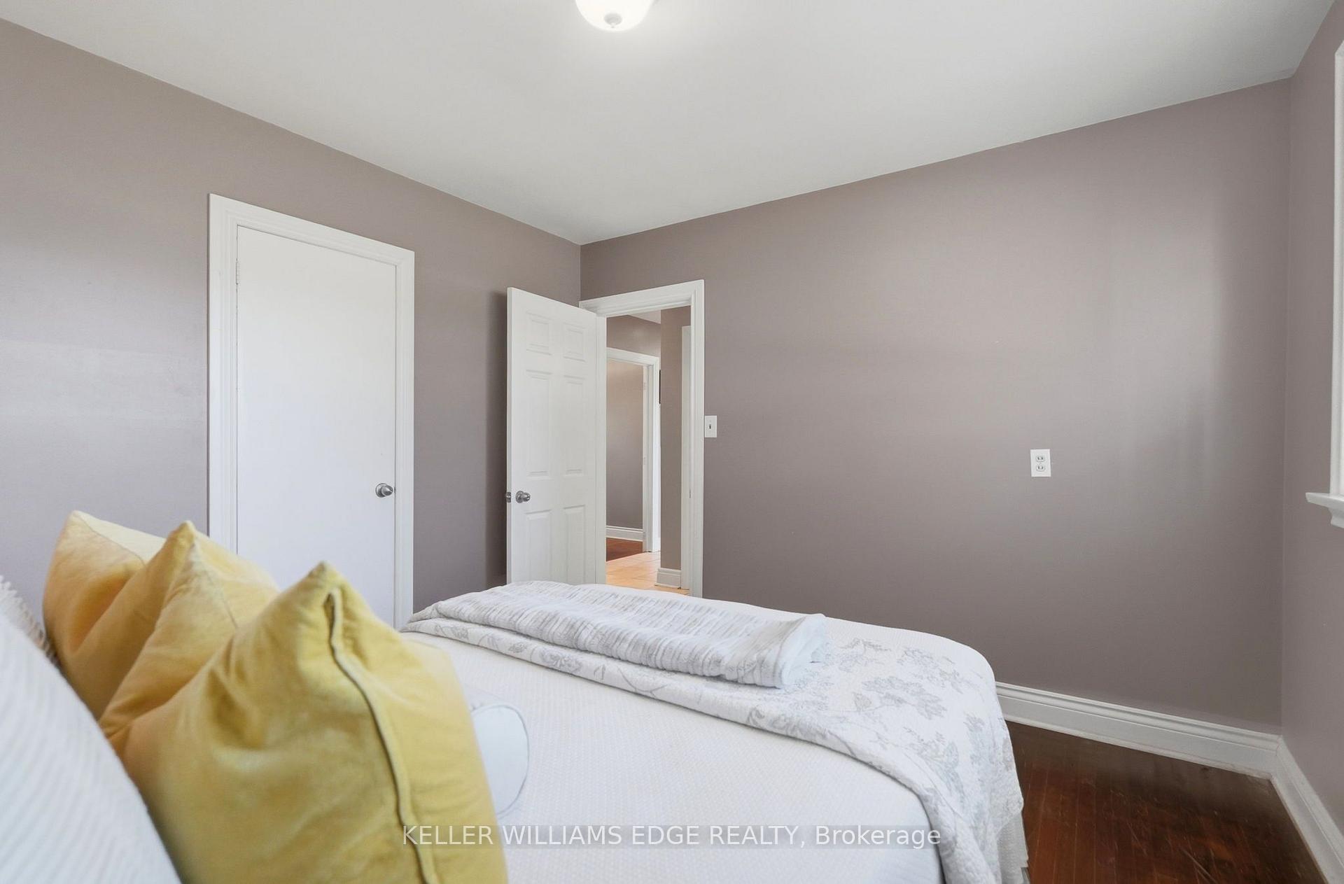 Photo 18 of 660 Wickens Avenue, Burlington, LaSalle — HOMEH