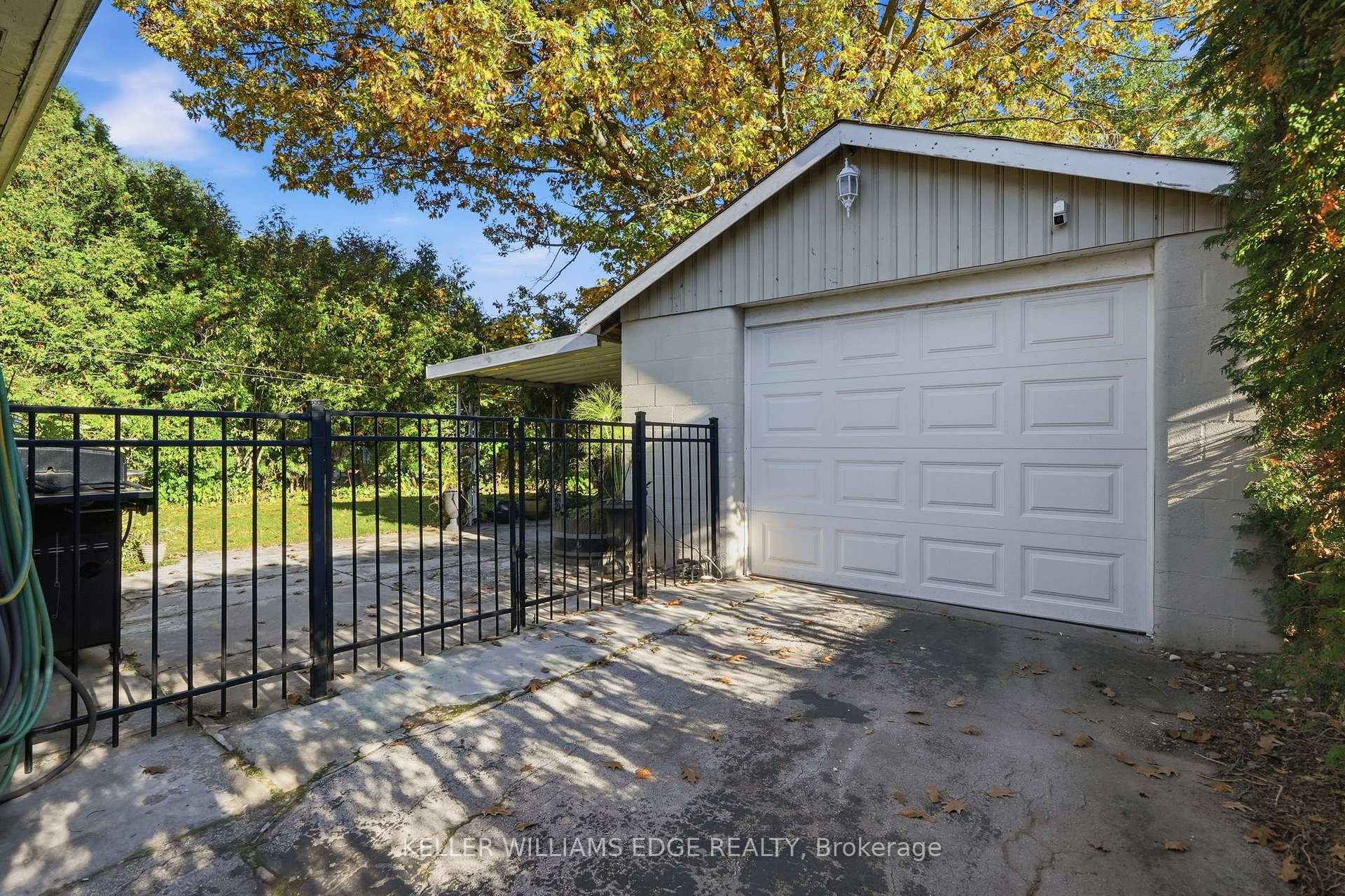 Photo 29 of 660 Wickens Avenue, Burlington, LaSalle — HOMEH