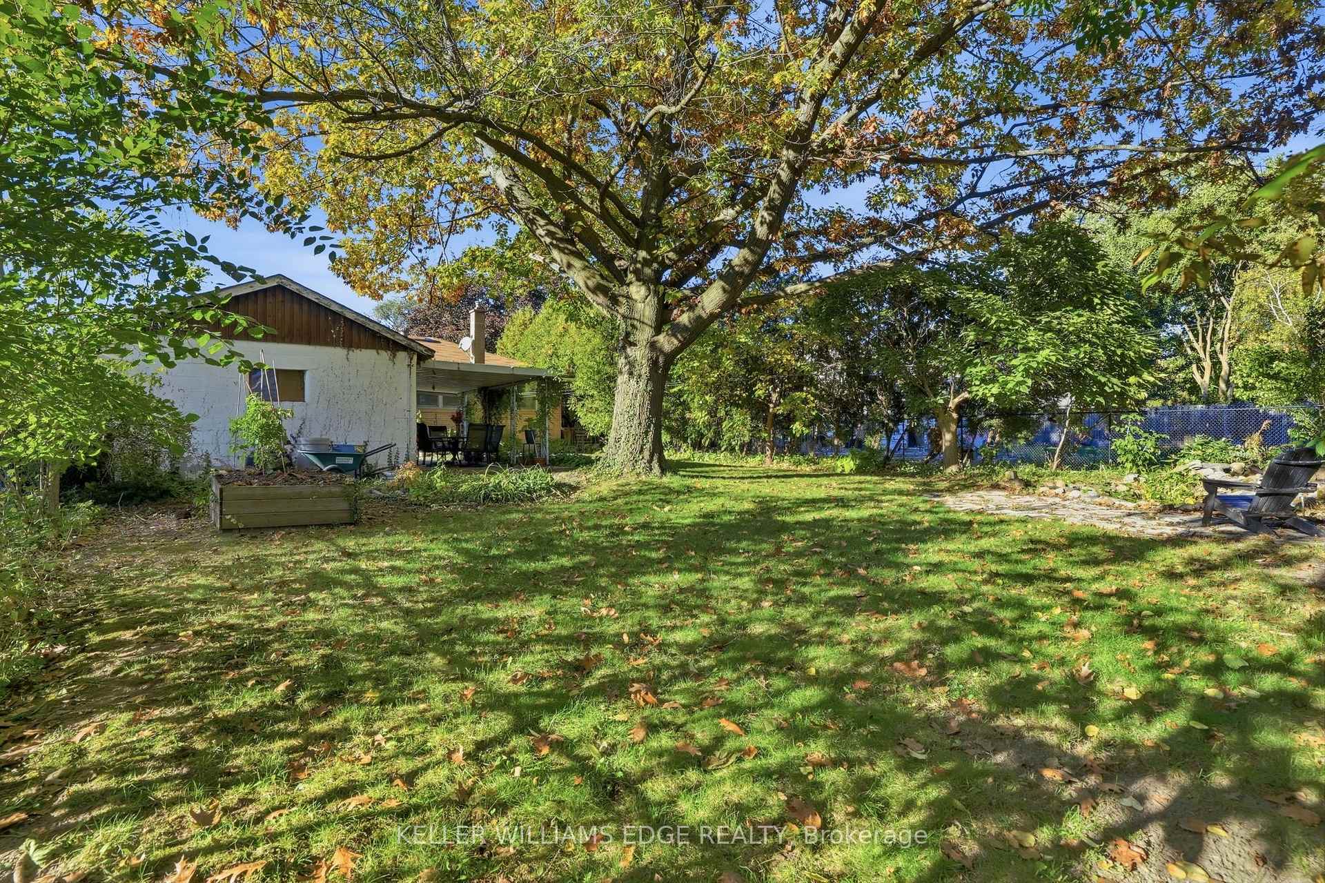 Photo 32 of 660 Wickens Avenue, Burlington, LaSalle — HOMEH