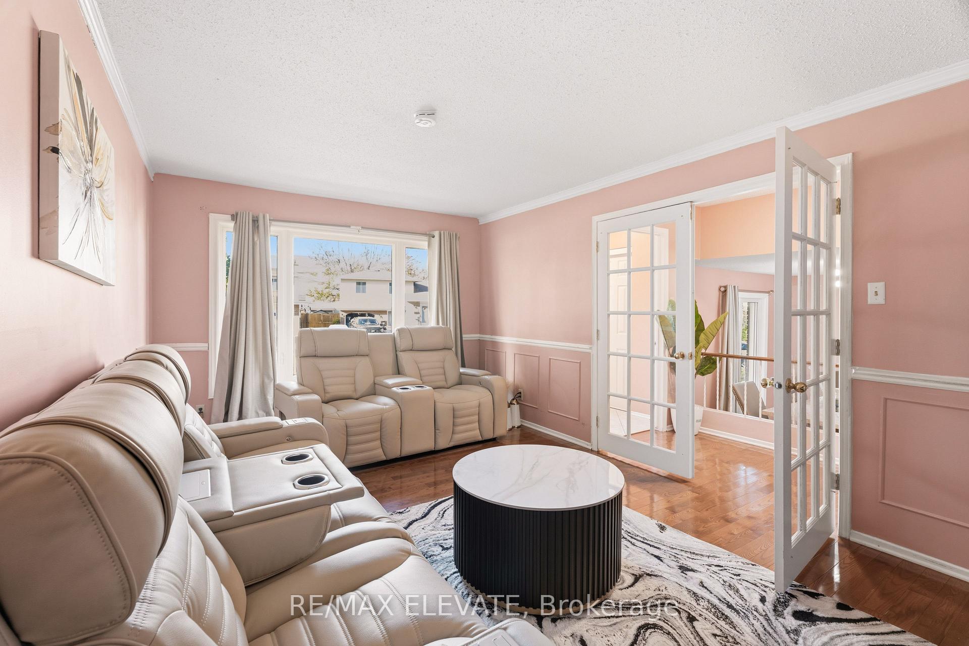 Photo 9 of 6104 Vineyard Drive, Ottawa, Convent Glen — HOMEH