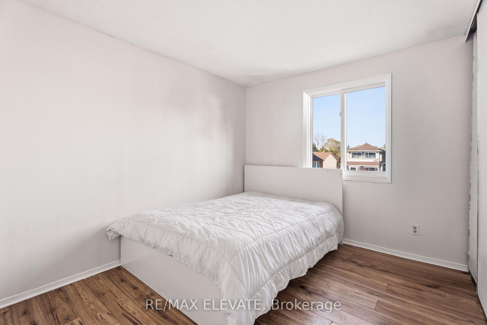 Photo 30 of 6104 Vineyard Drive, Ottawa, Convent Glen — HOMEH