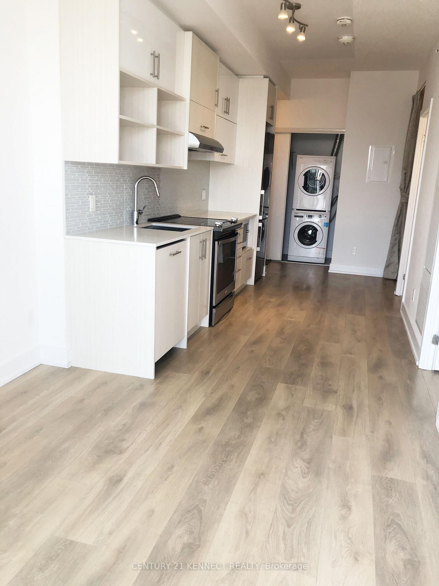 Photo 4 of Unit 1101, 128 Fairview Mall Drive, North York, Don Valley Village — HOMEH