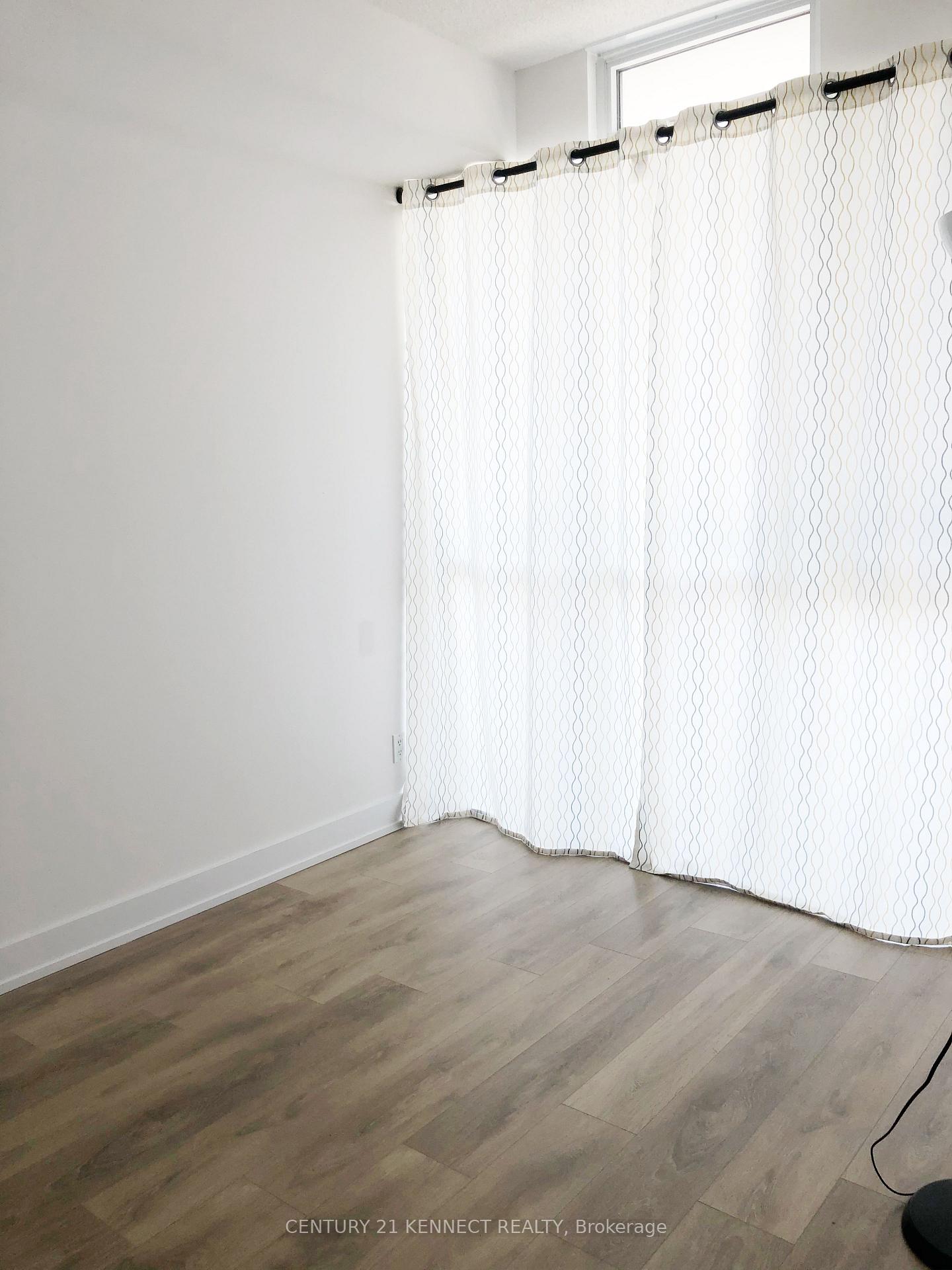 Photo 7 of Unit 1101, 128 Fairview Mall Drive, North York, Don Valley Village — HOMEH