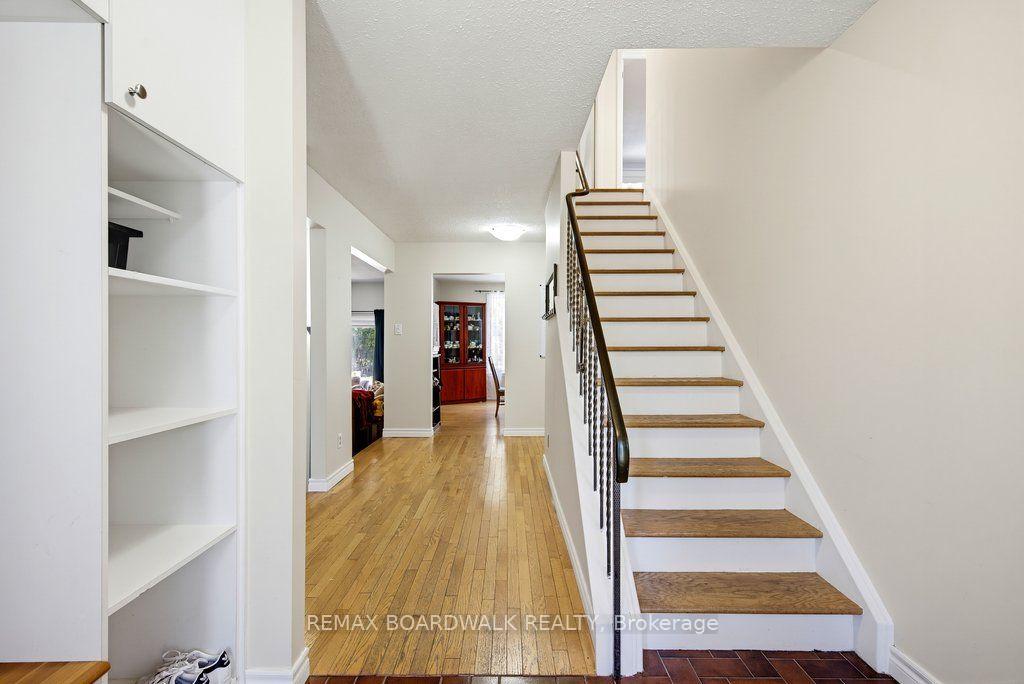 Photo 6 of 29 Southpark Drive, Ottawa, Blackburn Hamlet — HOMEH