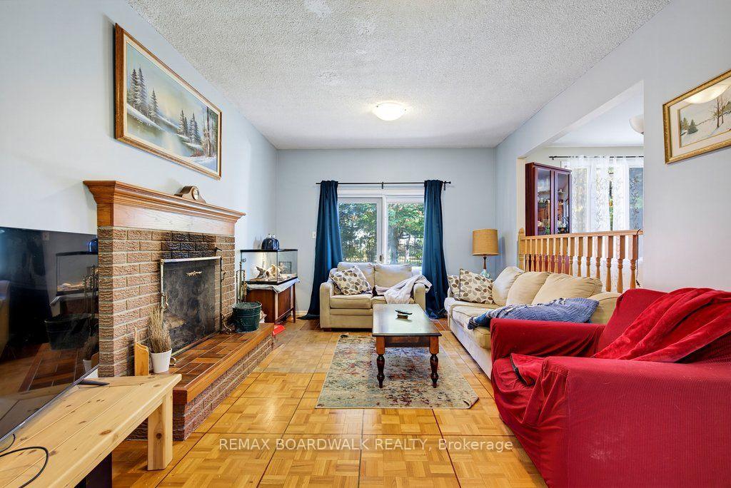 Photo 14 of 29 Southpark Drive, Ottawa, Blackburn Hamlet — HOMEH