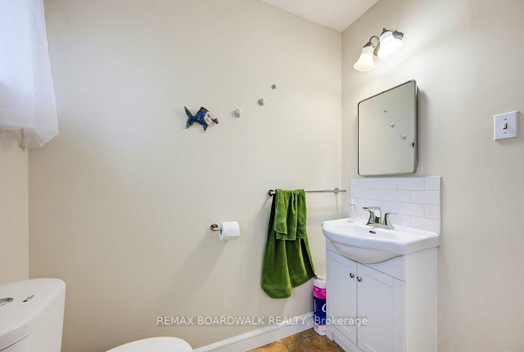 Photo 16 of 29 Southpark Drive, Ottawa, Blackburn Hamlet — HOMEH