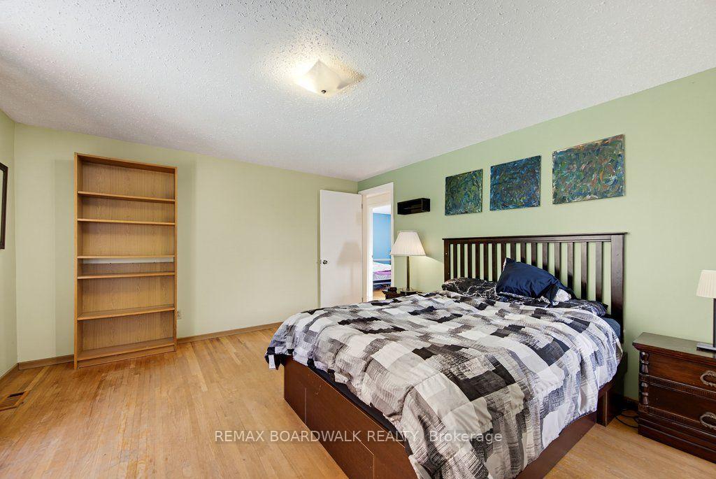 Photo 21 of 29 Southpark Drive, Ottawa, Blackburn Hamlet — HOMEH