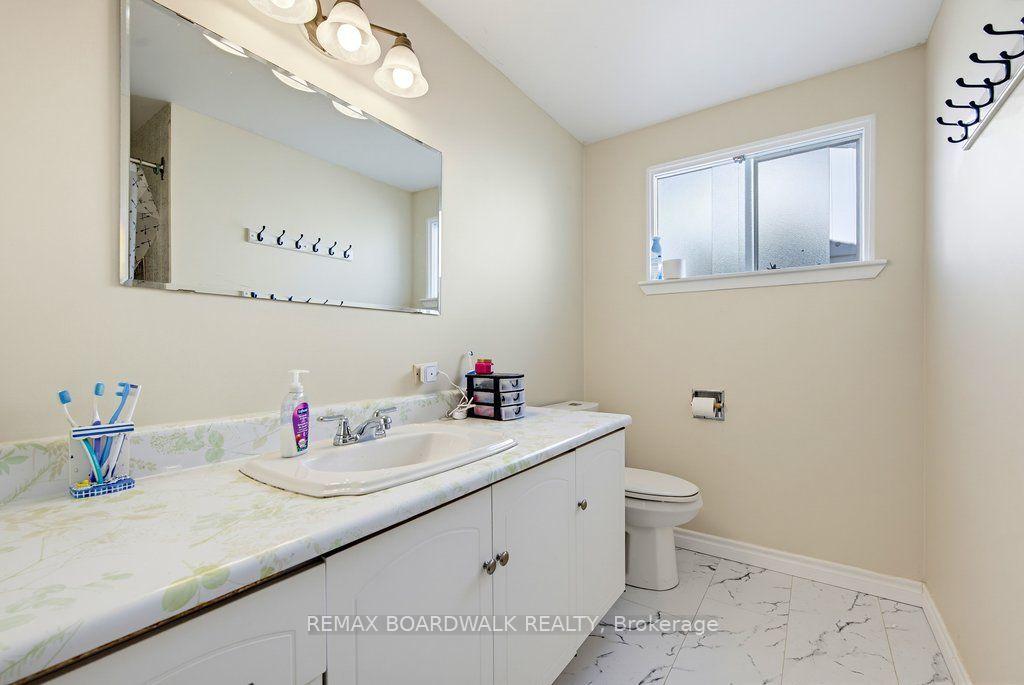 Photo 25 of 29 Southpark Drive, Ottawa, Blackburn Hamlet — HOMEH