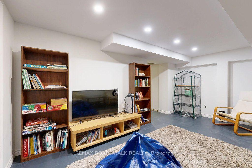Photo 34 of 29 Southpark Drive, Ottawa, Blackburn Hamlet — HOMEH