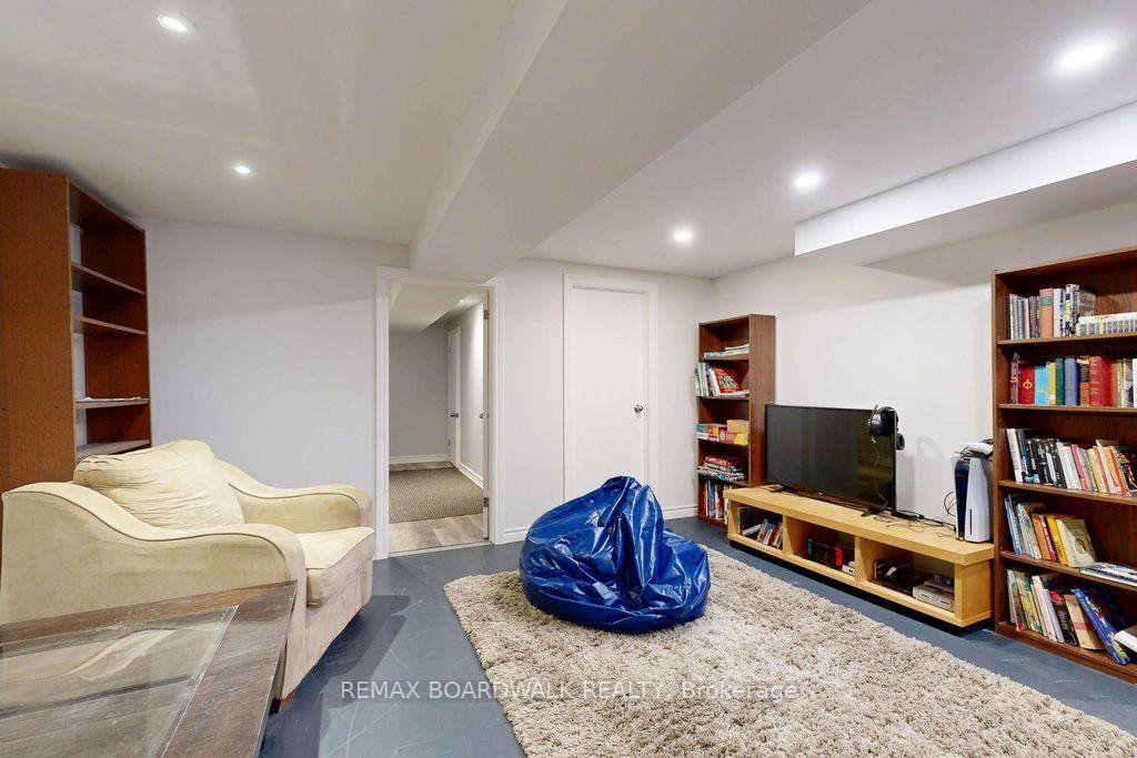 Photo 36 of 29 Southpark Drive, Ottawa, Blackburn Hamlet — HOMEH