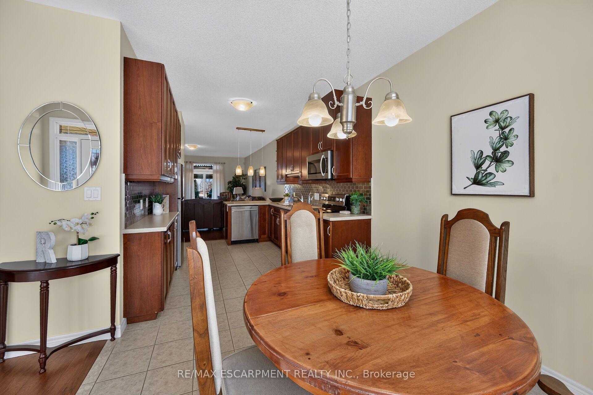 Photo 9 of 5 Hillgartner Lane, Hamilton, Binbrook — HOMEH