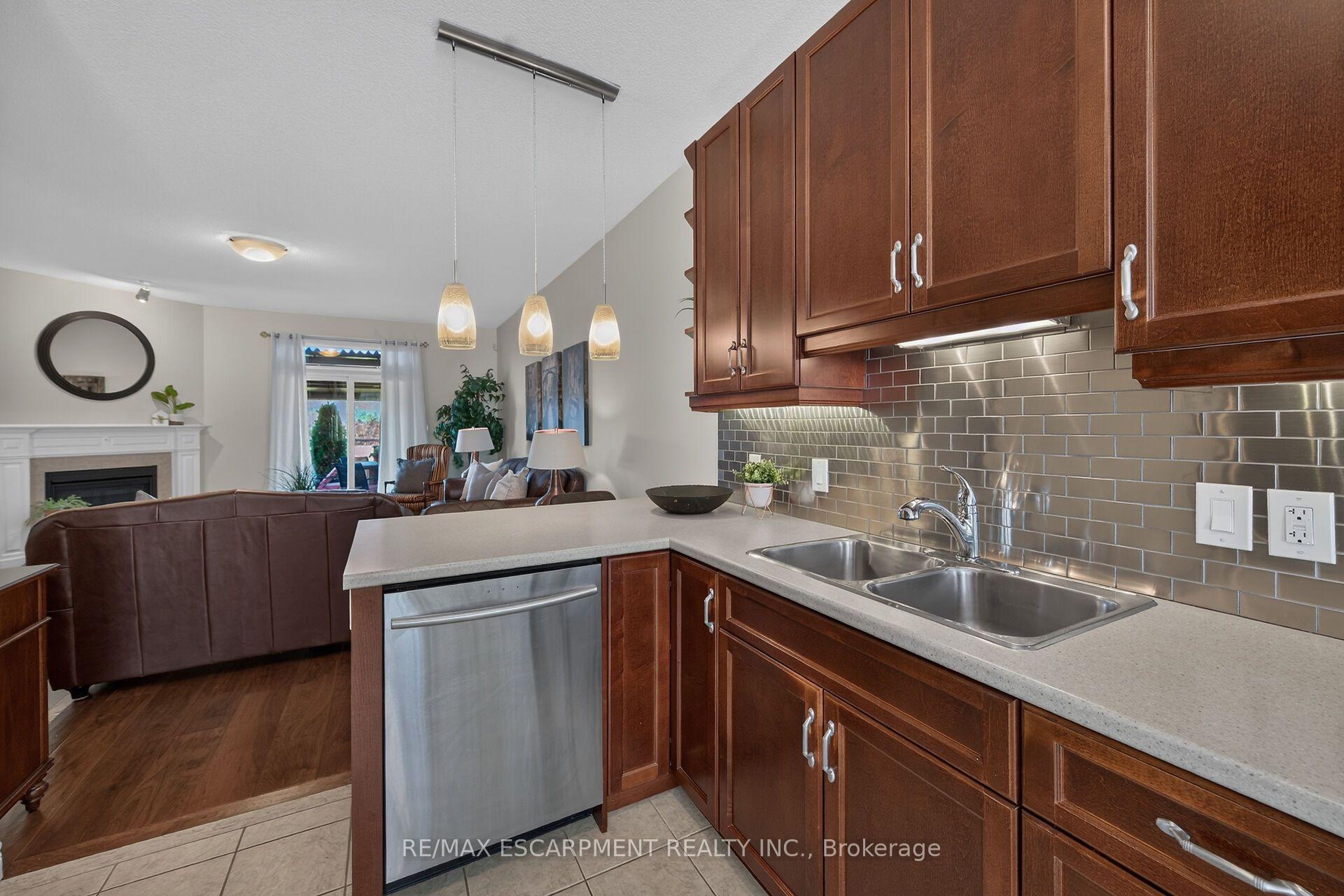 Photo 14 of 5 Hillgartner Lane, Hamilton, Binbrook — HOMEH