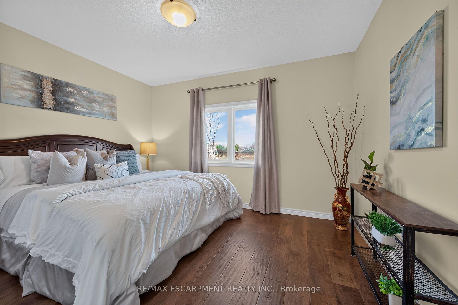 Photo 20 of 5 Hillgartner Lane, Hamilton, Binbrook — HOMEH