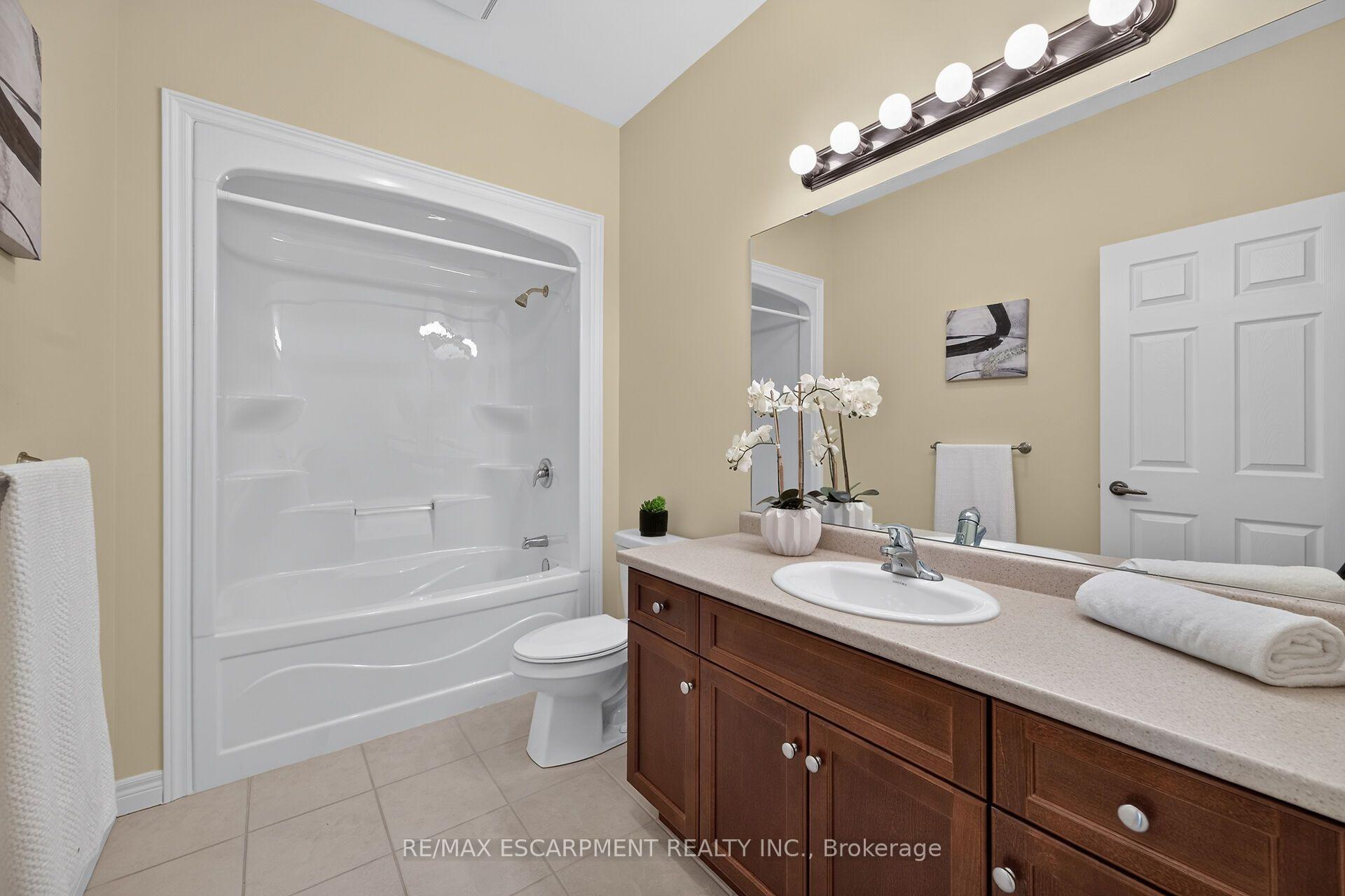 Photo 23 of 5 Hillgartner Lane, Hamilton, Binbrook — HOMEH