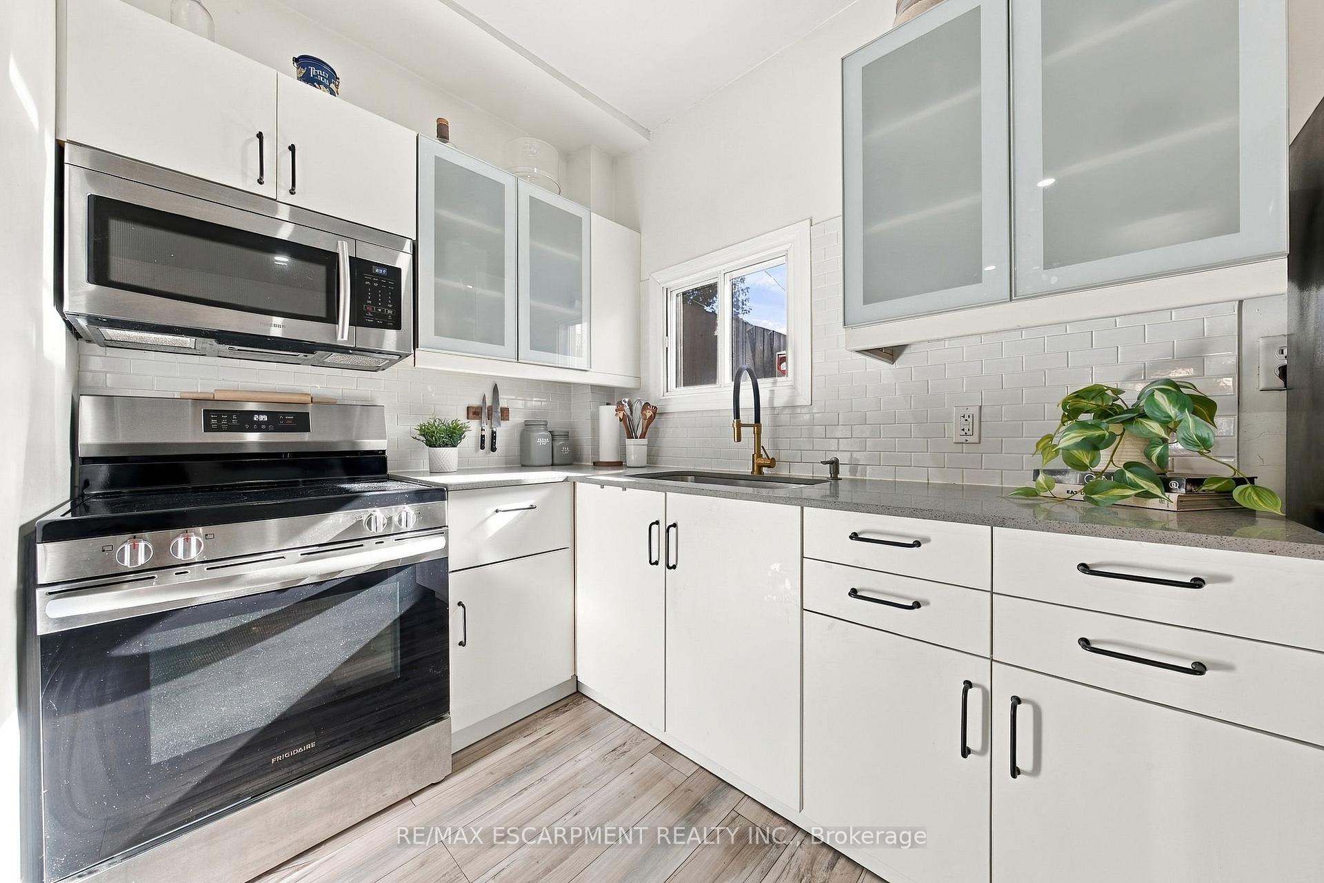 Photo 17 of 48 Francis Street, Hamilton, Industrial Sector — HOMEH