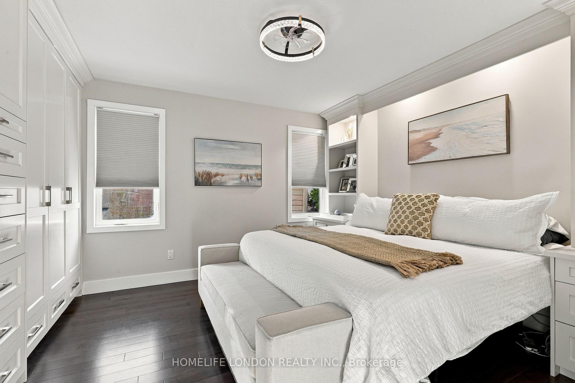 Photo 35 of 2195 Thornicroft Crescent E, London, South V — HOMEH