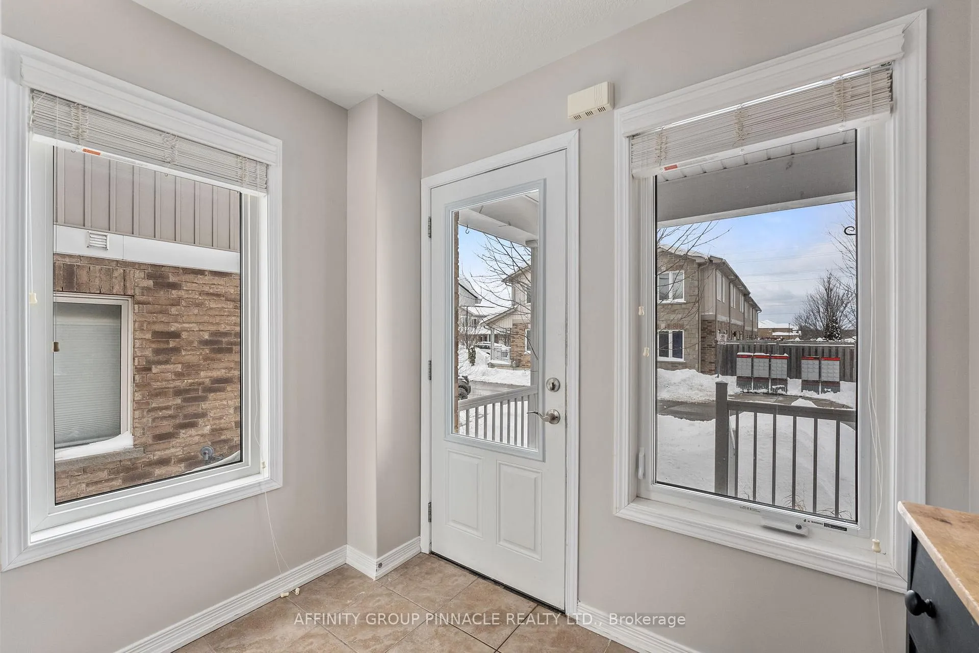 Photo 7 of Unit 32, 75 Prince William Way, Barrie, Innis-Shore — HOMEH