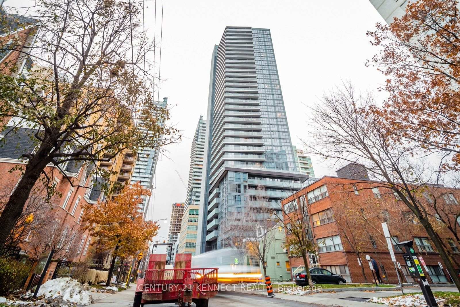 Photo 1 of Unit 2513, 125 Redpath Avenue, Toronto, Mount Pleasant West — HOMEH