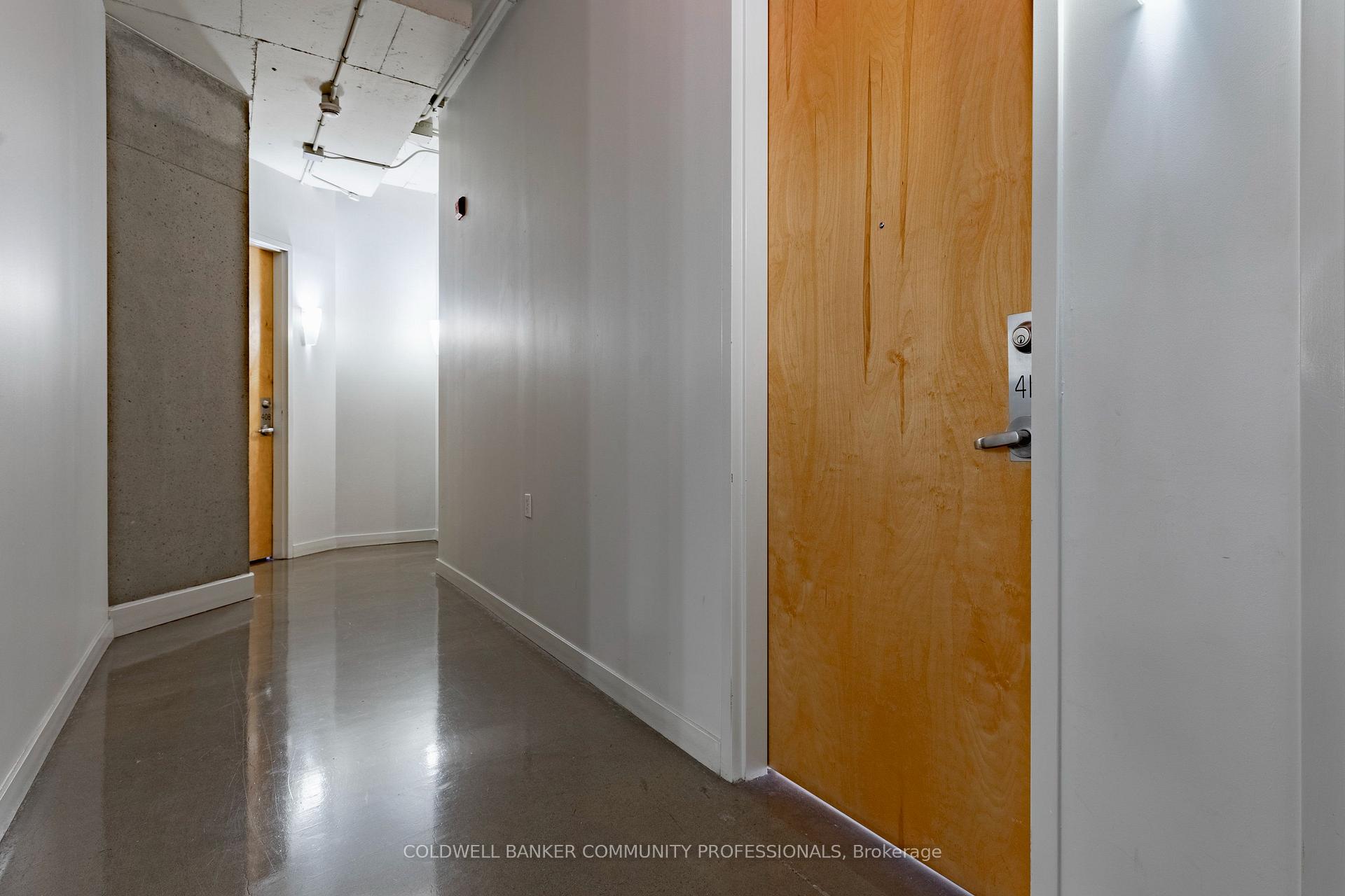 Photo 4 of Unit 410, 66 Bay Street S, Hamilton, Durand — HOMEH