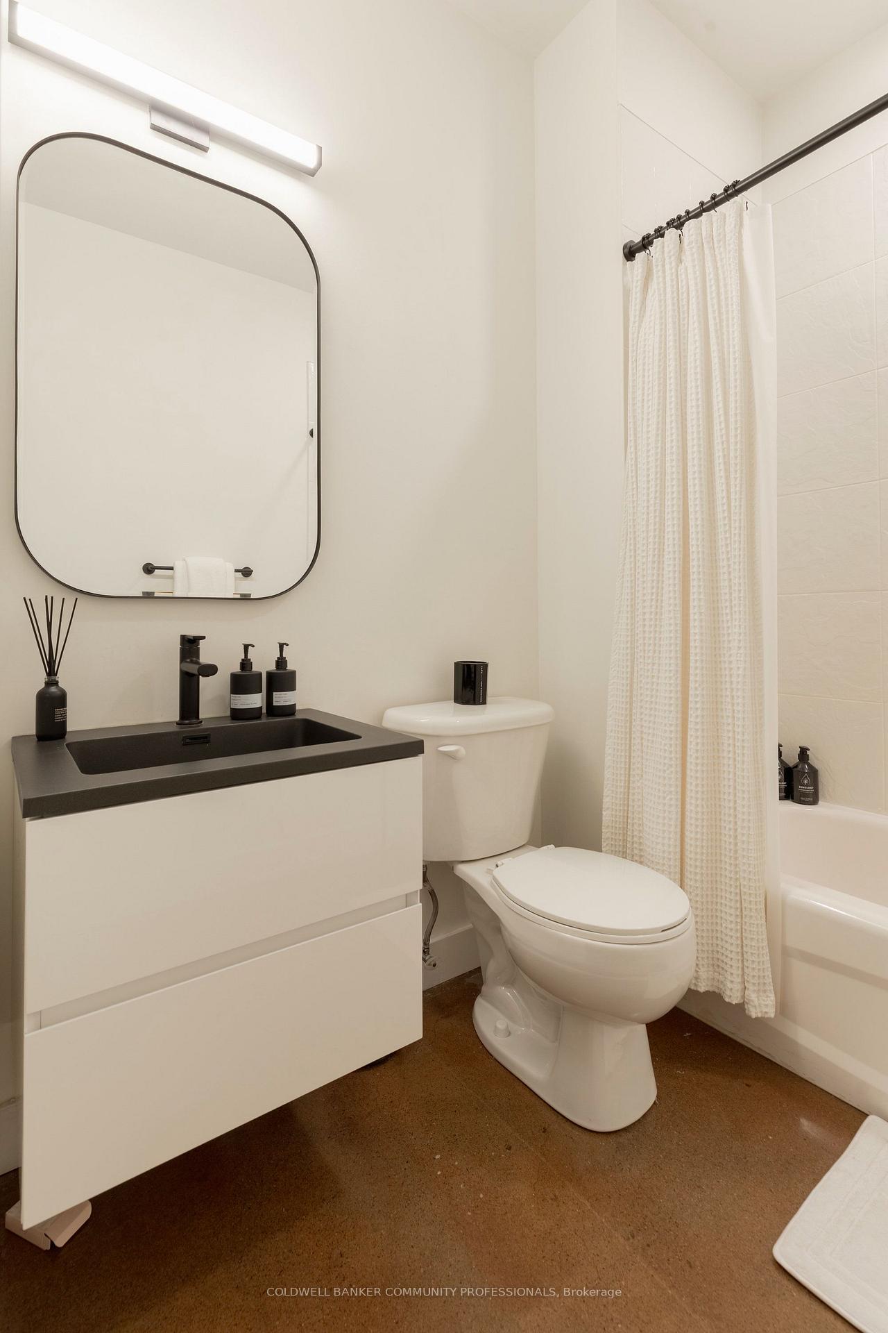 Photo 37 of Unit 410, 66 Bay Street S, Hamilton, Durand — HOMEH