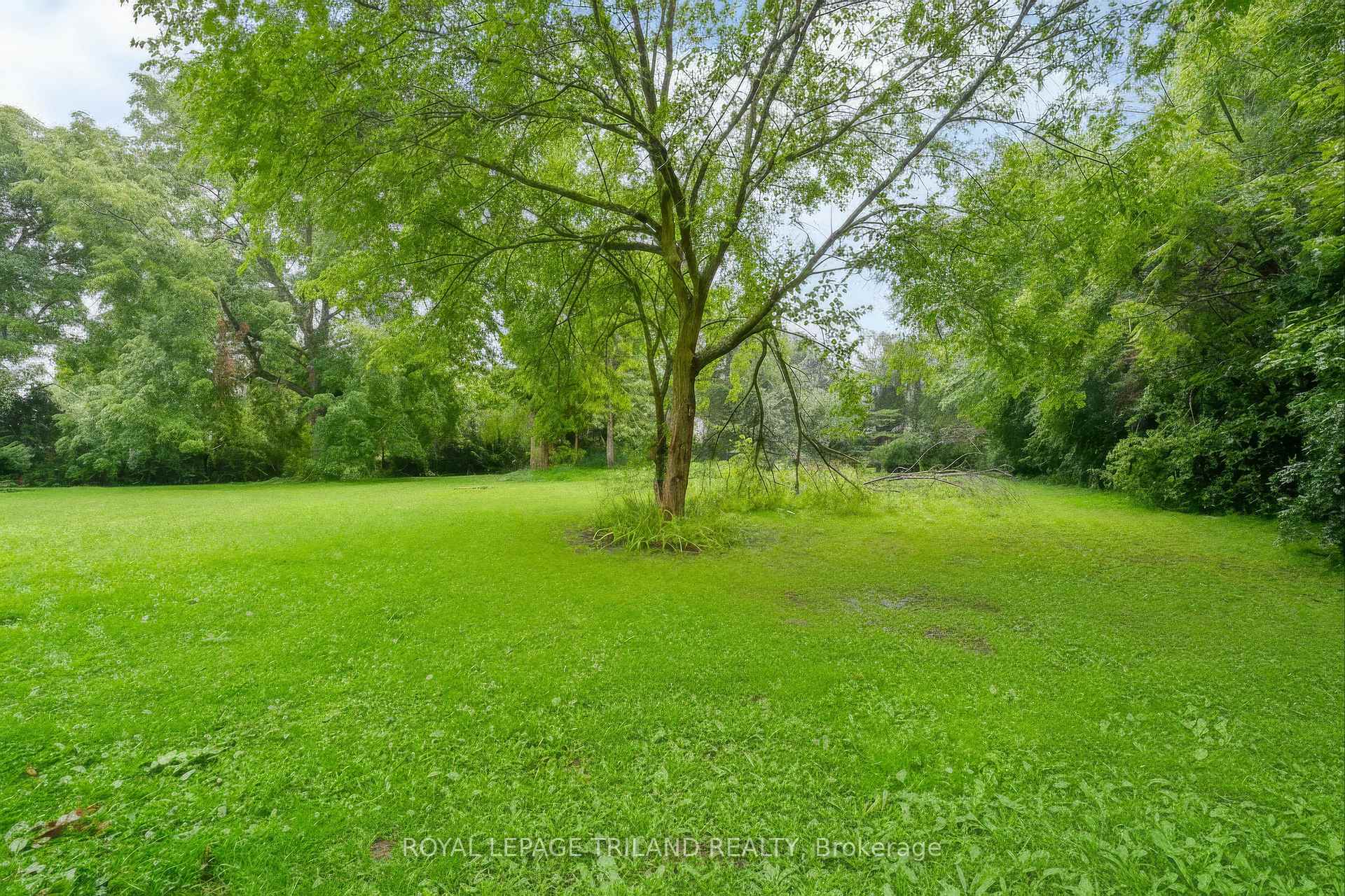 Photo 31 of 467 Commissioners Road E, London, South R — HOMEH