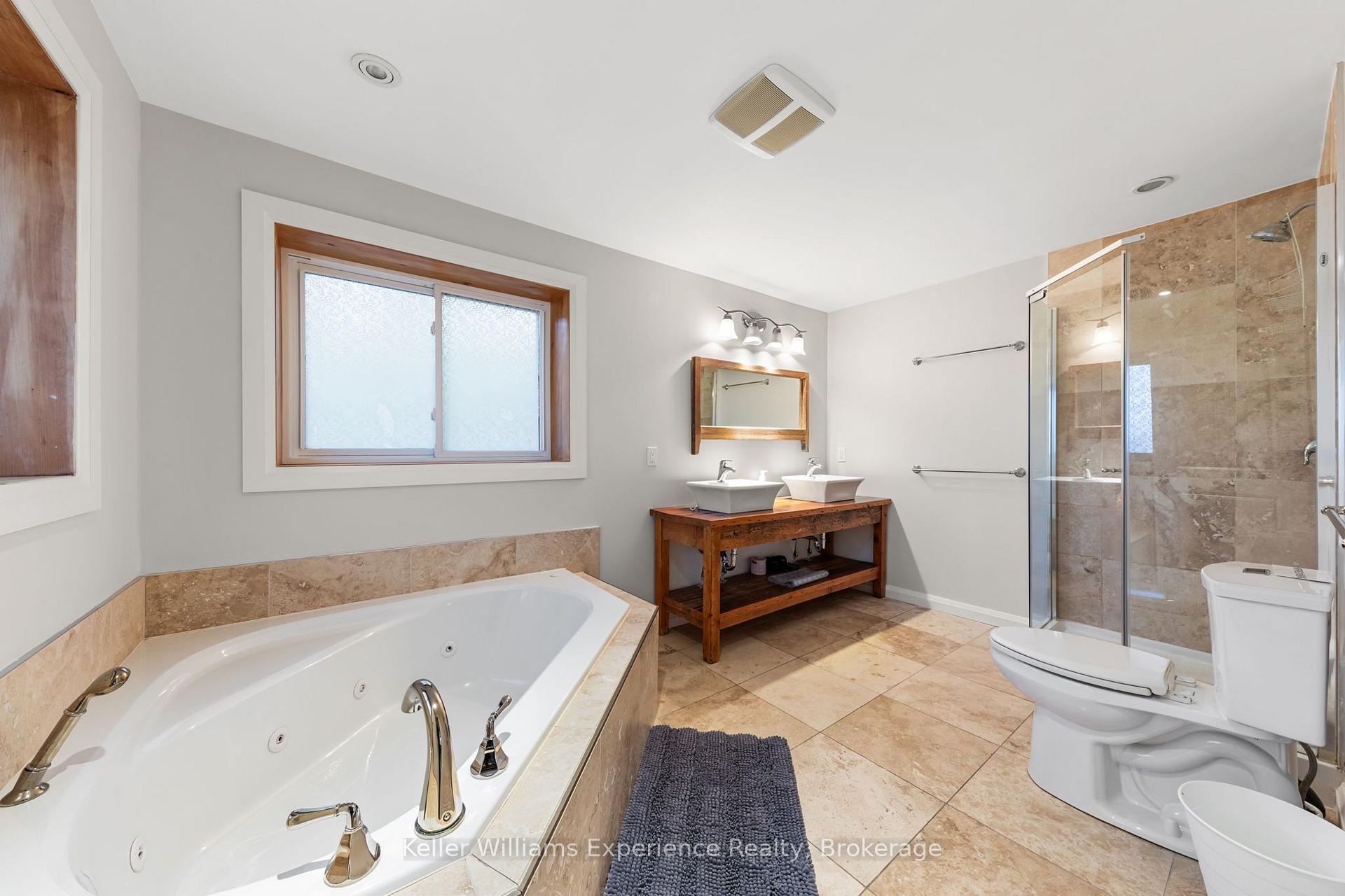 Photo 20 of 21 Lakeview Crescent, Tiny, Rural Tiny — HOMEH