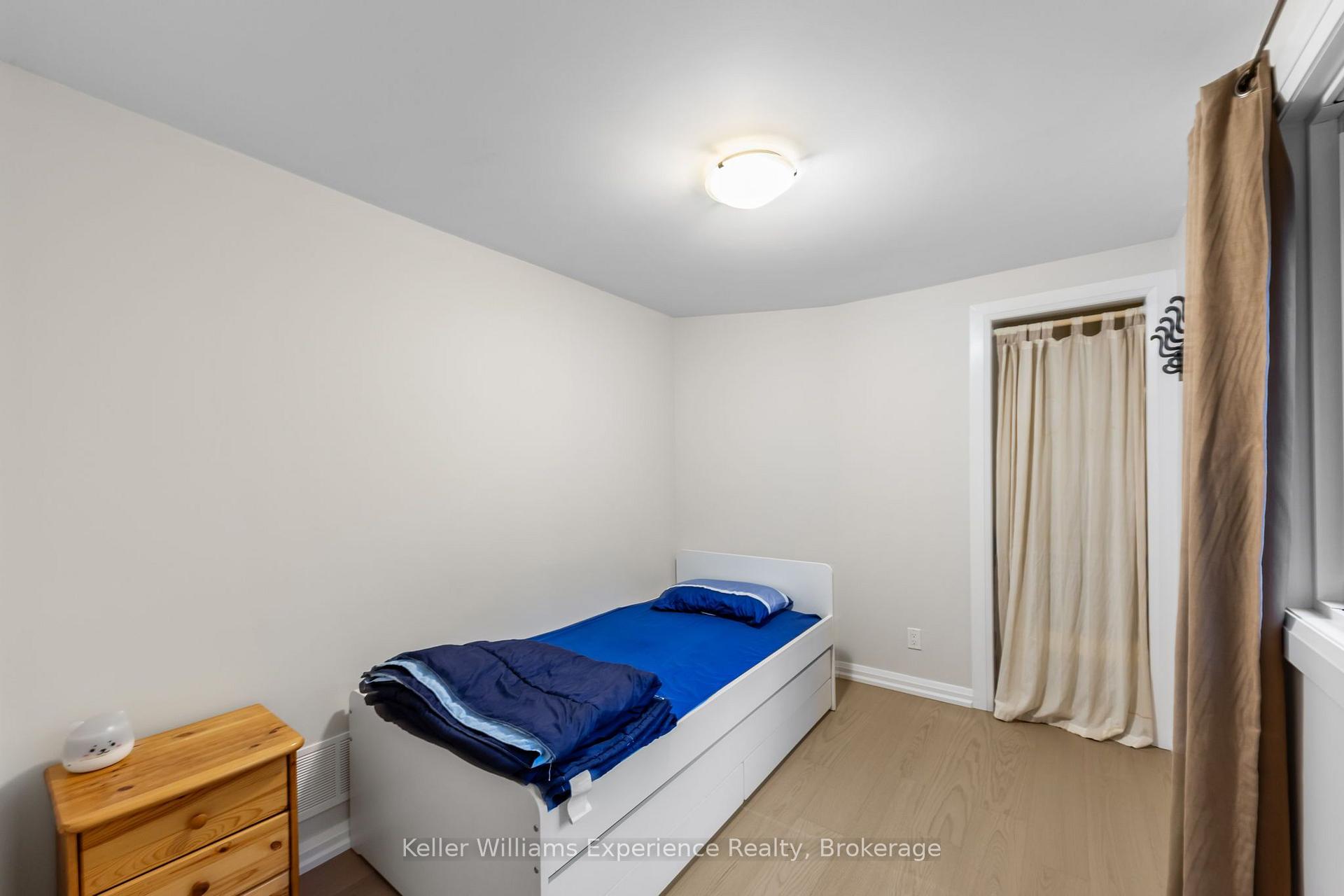 Photo 23 of 21 Lakeview Crescent, Tiny, Rural Tiny — HOMEH