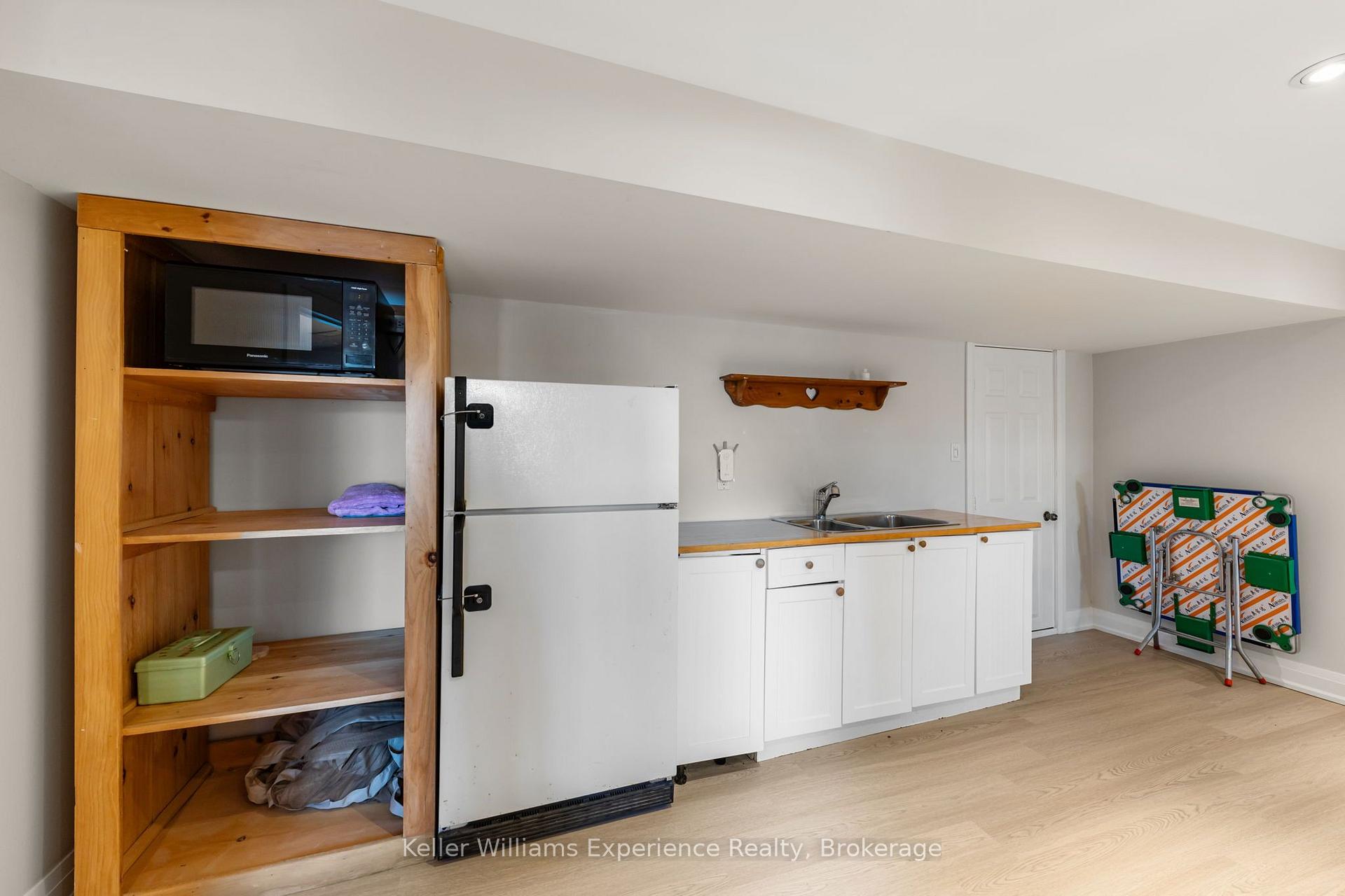 Photo 26 of 21 Lakeview Crescent, Tiny, Rural Tiny — HOMEH