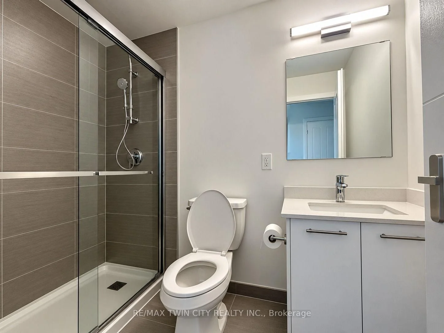 Photo 12 of Unit 3311, 30 Francis Street S, Kitchener, City Commercial Core — HOMEH