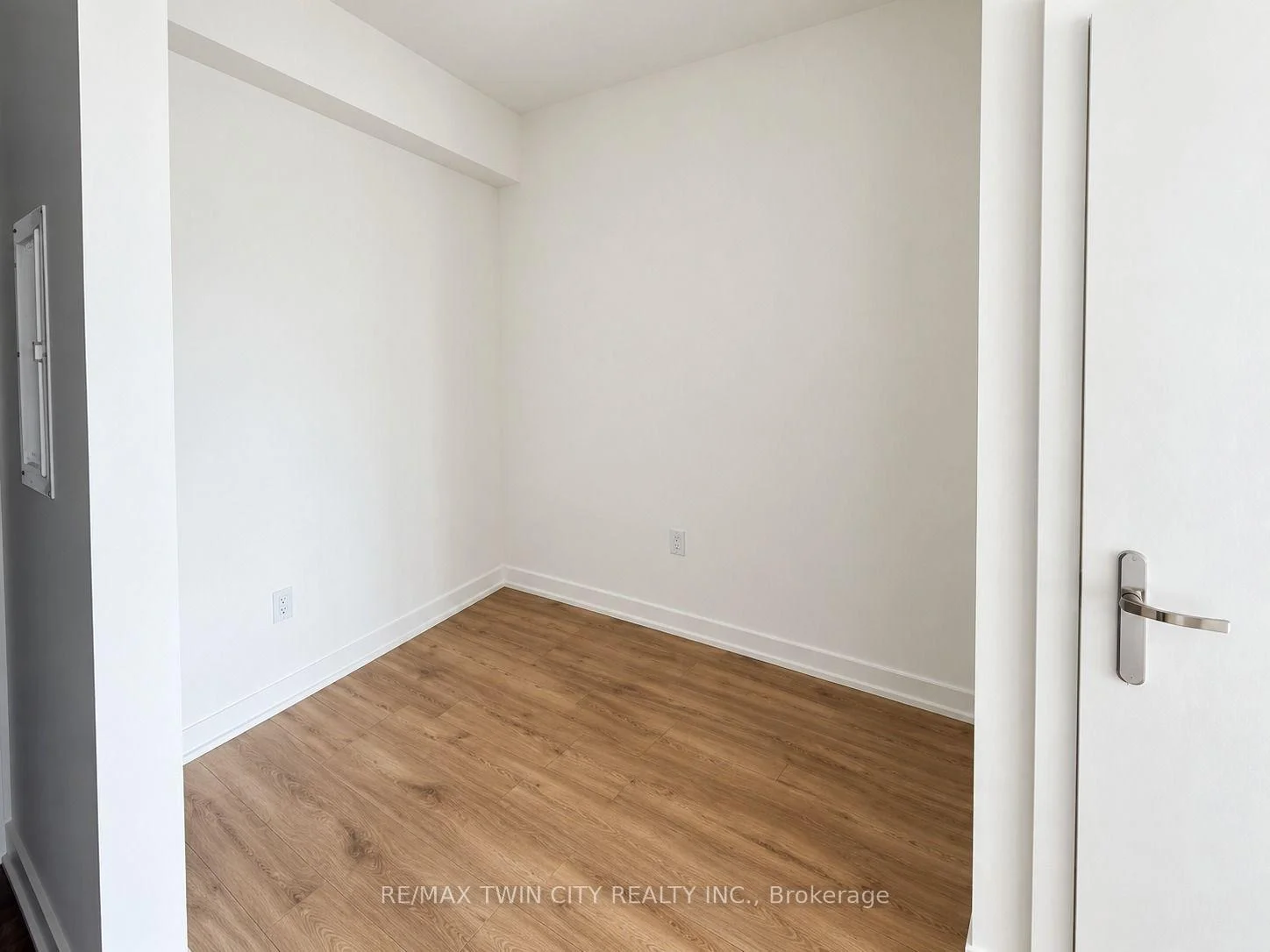 Photo 19 of Unit 3311, 30 Francis Street S, Kitchener, City Commercial Core — HOMEH