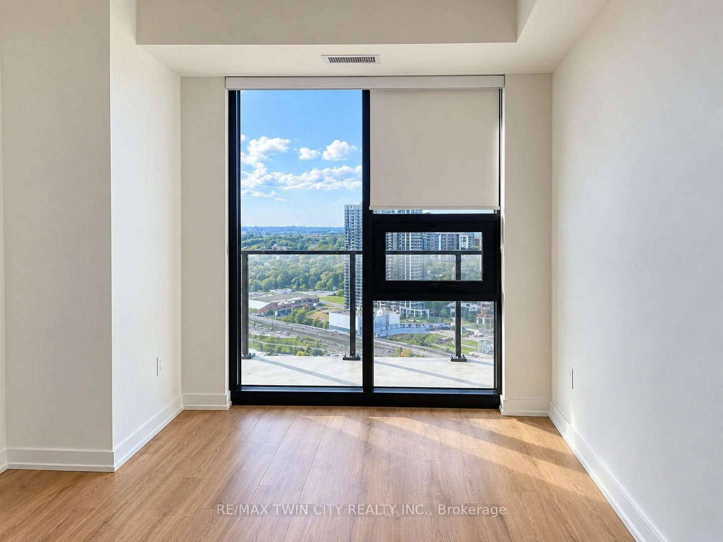Photo 21 of Unit 3311, 30 Francis Street S, Kitchener, City Commercial Core — HOMEH
