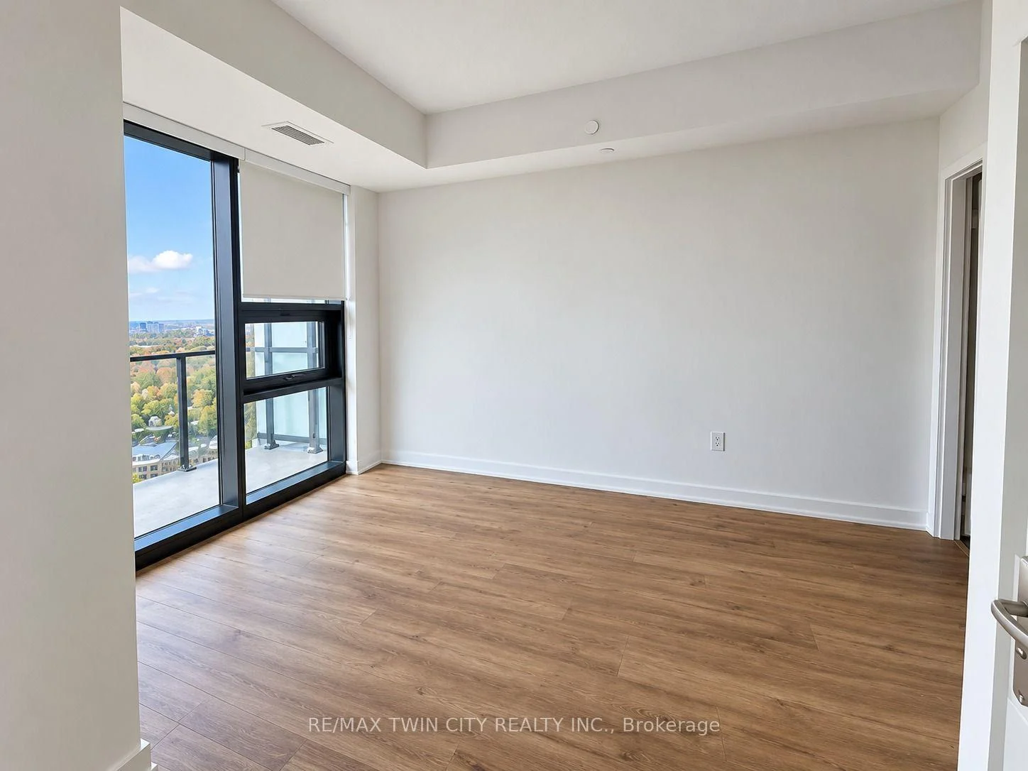 Photo 27 of Unit 3311, 30 Francis Street S, Kitchener, City Commercial Core — HOMEH