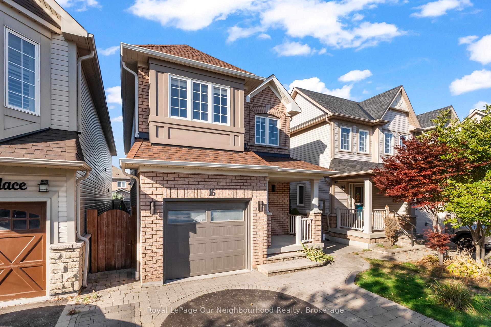 Photo 3 of 16 Bettina Place, Whitby, Rolling Acres — HOMEH