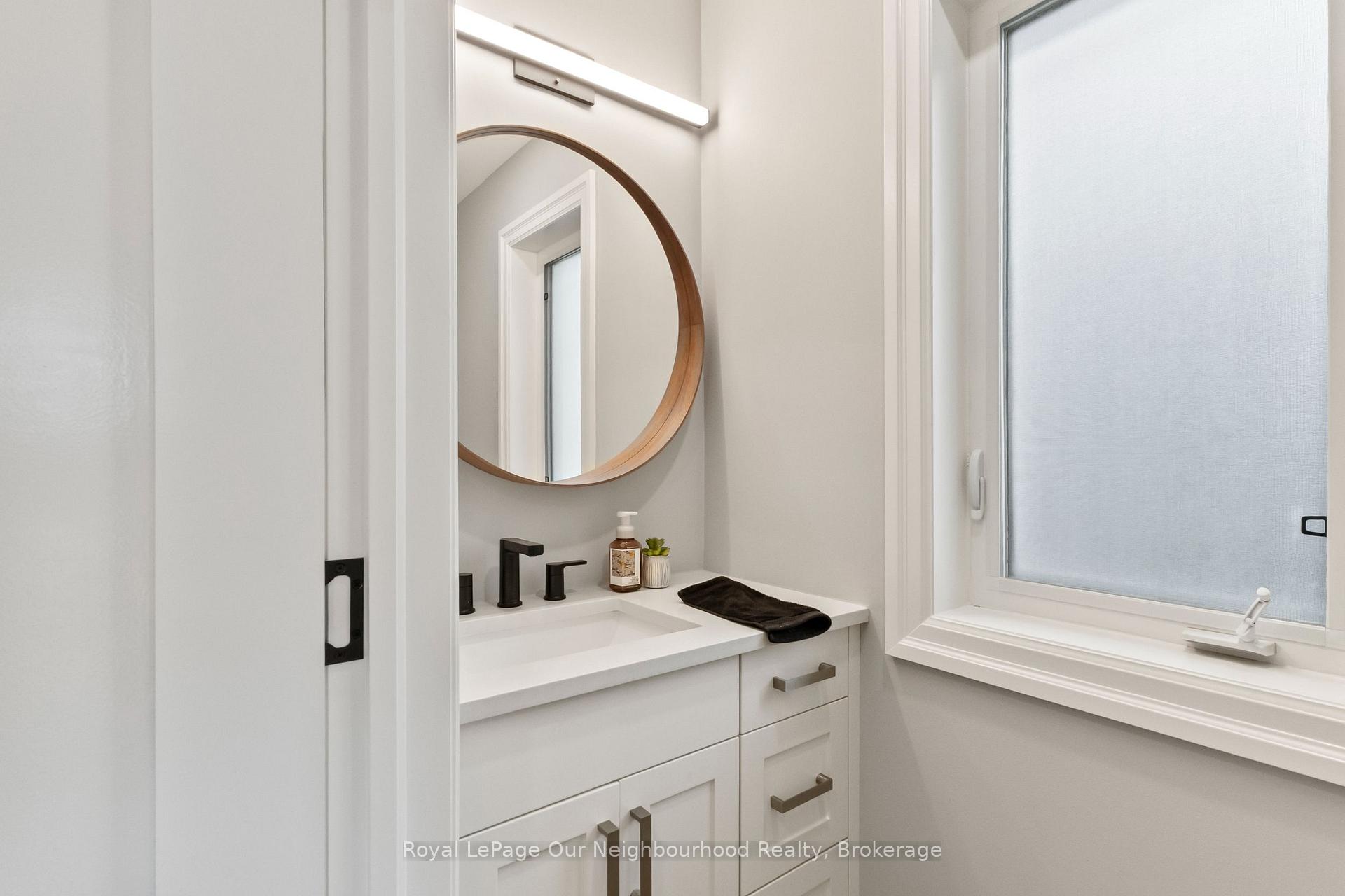 Photo 8 of 16 Bettina Place, Whitby, Rolling Acres — HOMEH