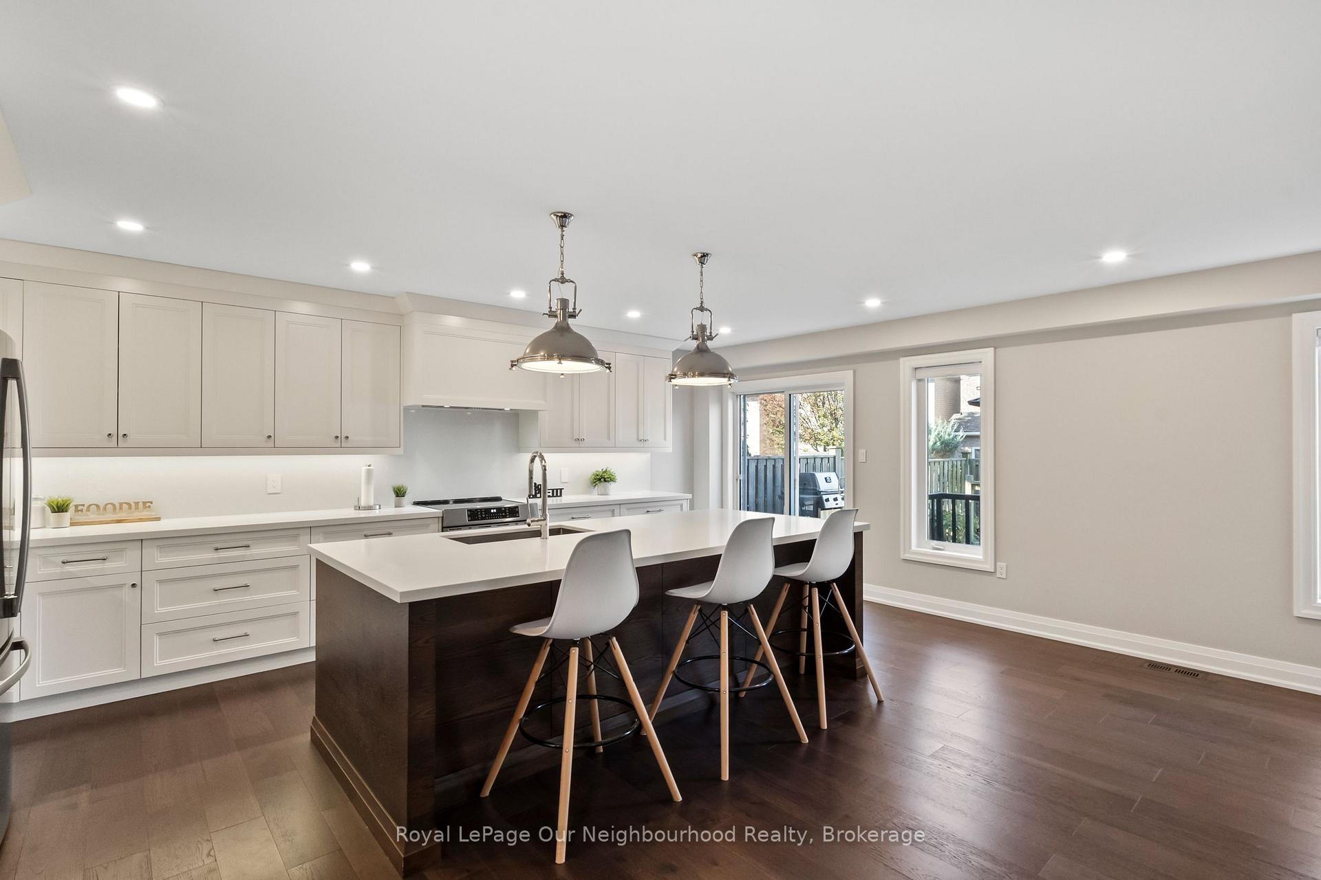 Photo 12 of 16 Bettina Place, Whitby, Rolling Acres — HOMEH