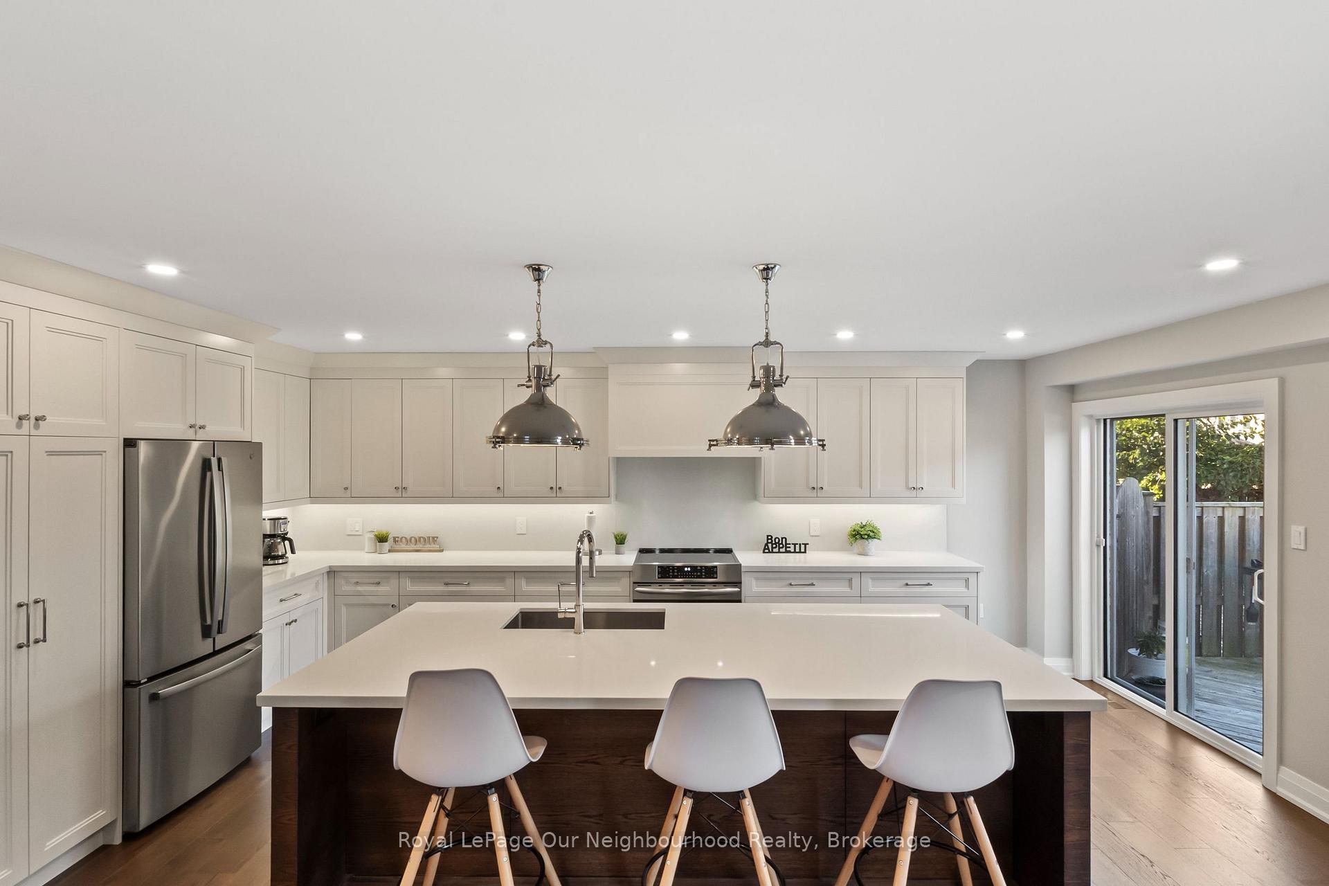 Photo 13 of 16 Bettina Place, Whitby, Rolling Acres — HOMEH