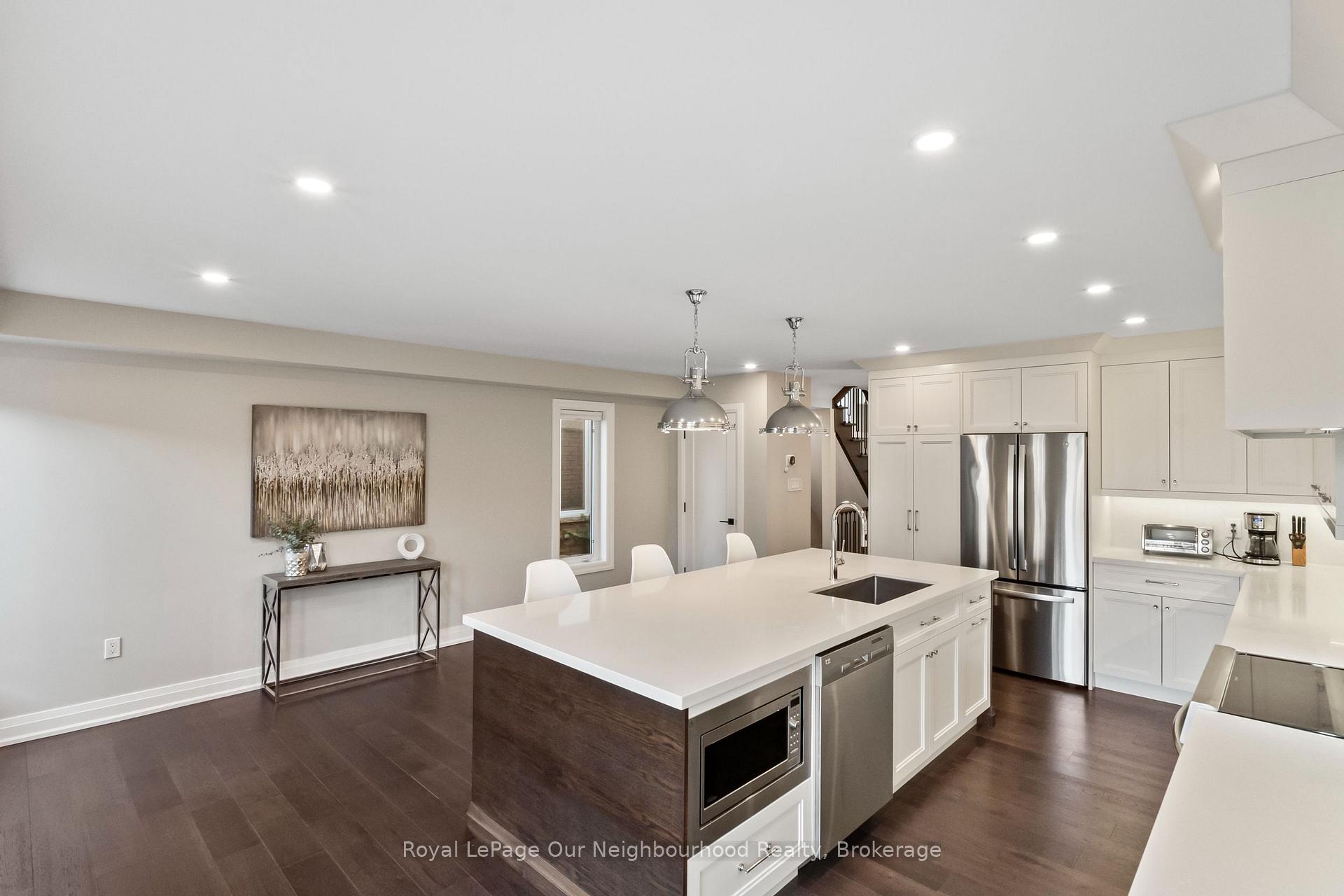Photo 15 of 16 Bettina Place, Whitby, Rolling Acres — HOMEH