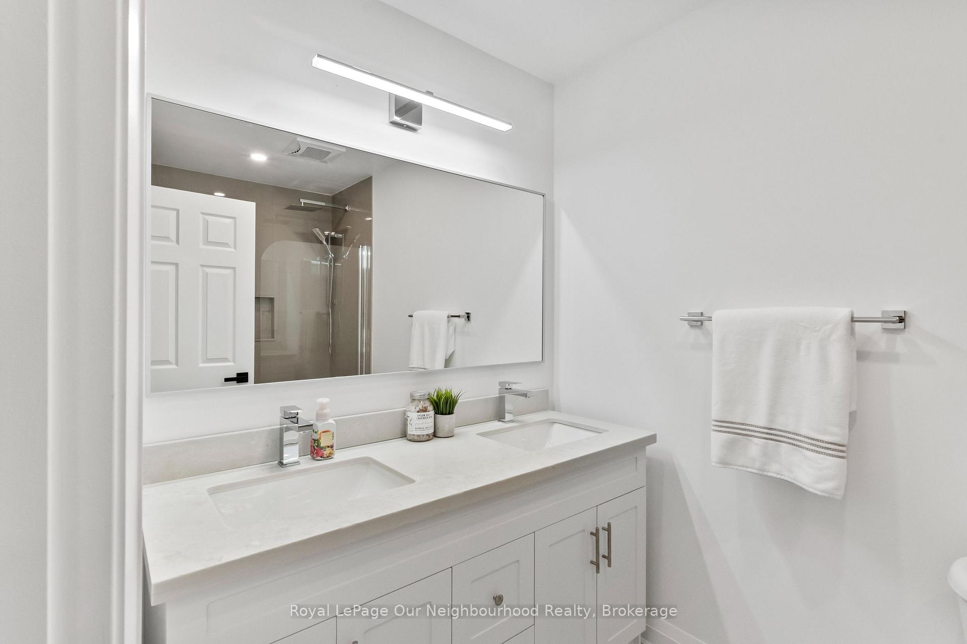 Photo 25 of 16 Bettina Place, Whitby, Rolling Acres — HOMEH