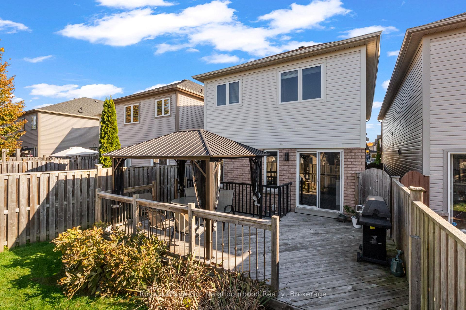 Photo 49 of 16 Bettina Place, Whitby, Rolling Acres — HOMEH